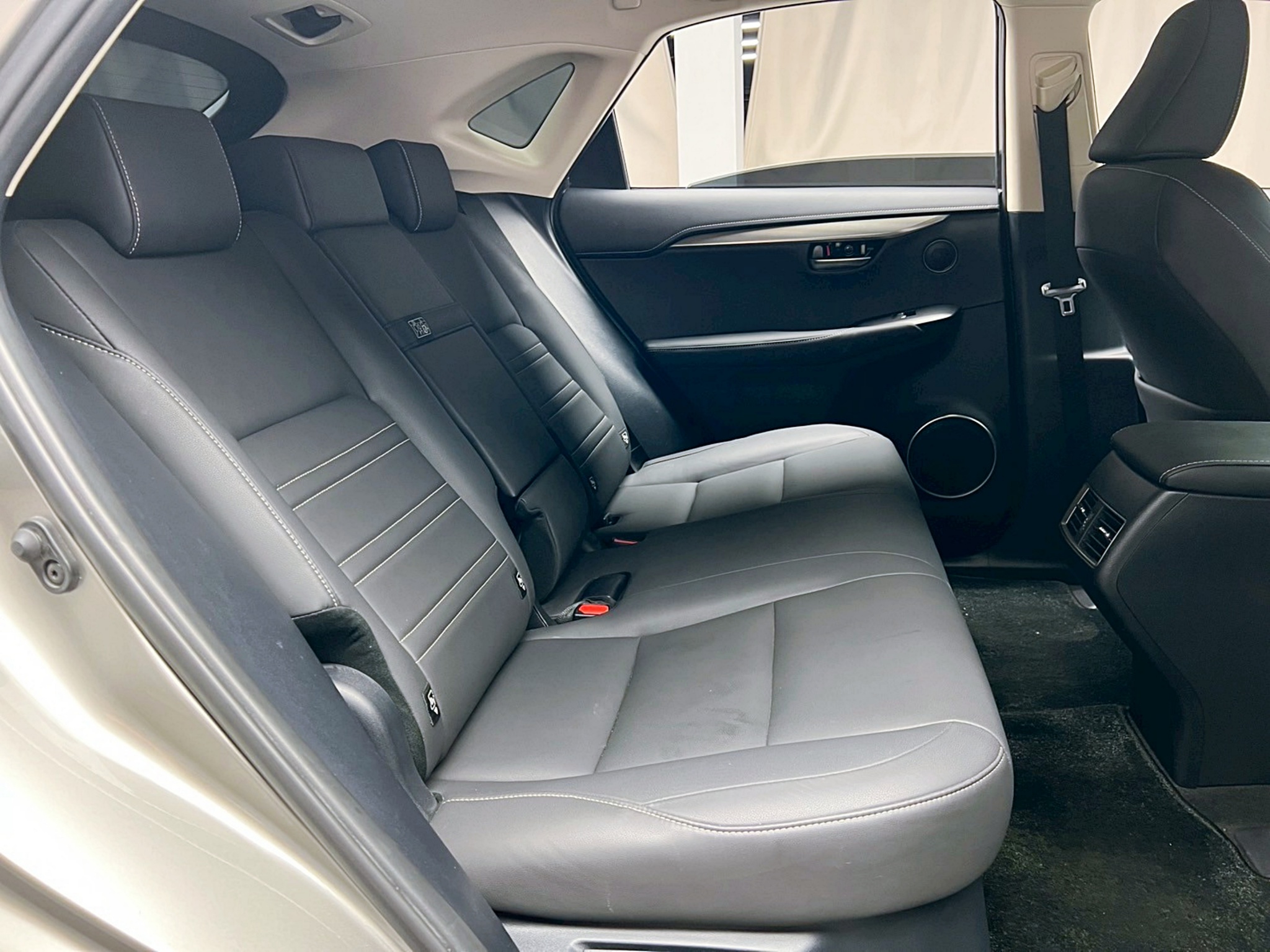 全台到府賞車 2017/18 Lexus NX200 菁英版『小李經理』元禾國際車業/中古車/促銷中  第12張相片