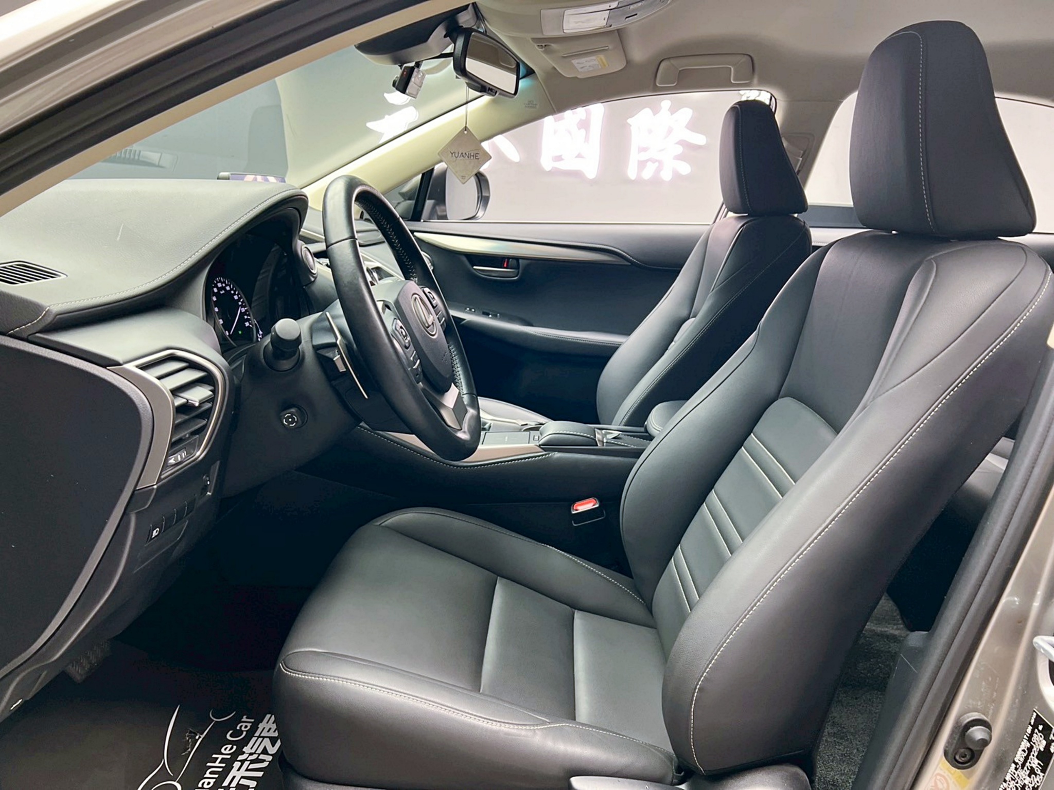 全台到府賞車 2017/18 Lexus NX200 菁英版『小李經理』元禾國際車業/中古車/促銷中  第14張相片