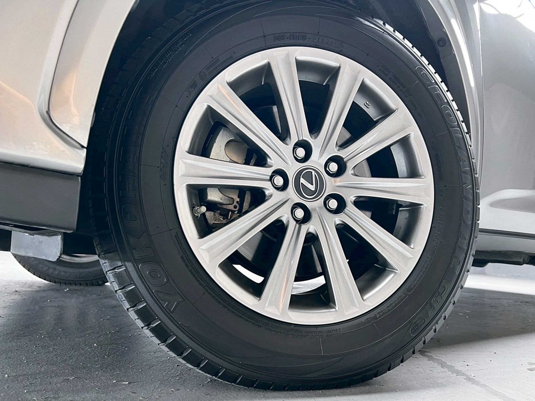 全台到府賞車 2017/18 Lexus NX200 菁英版『小李經理』元禾國際車業/中古車/促銷中  第15張相片