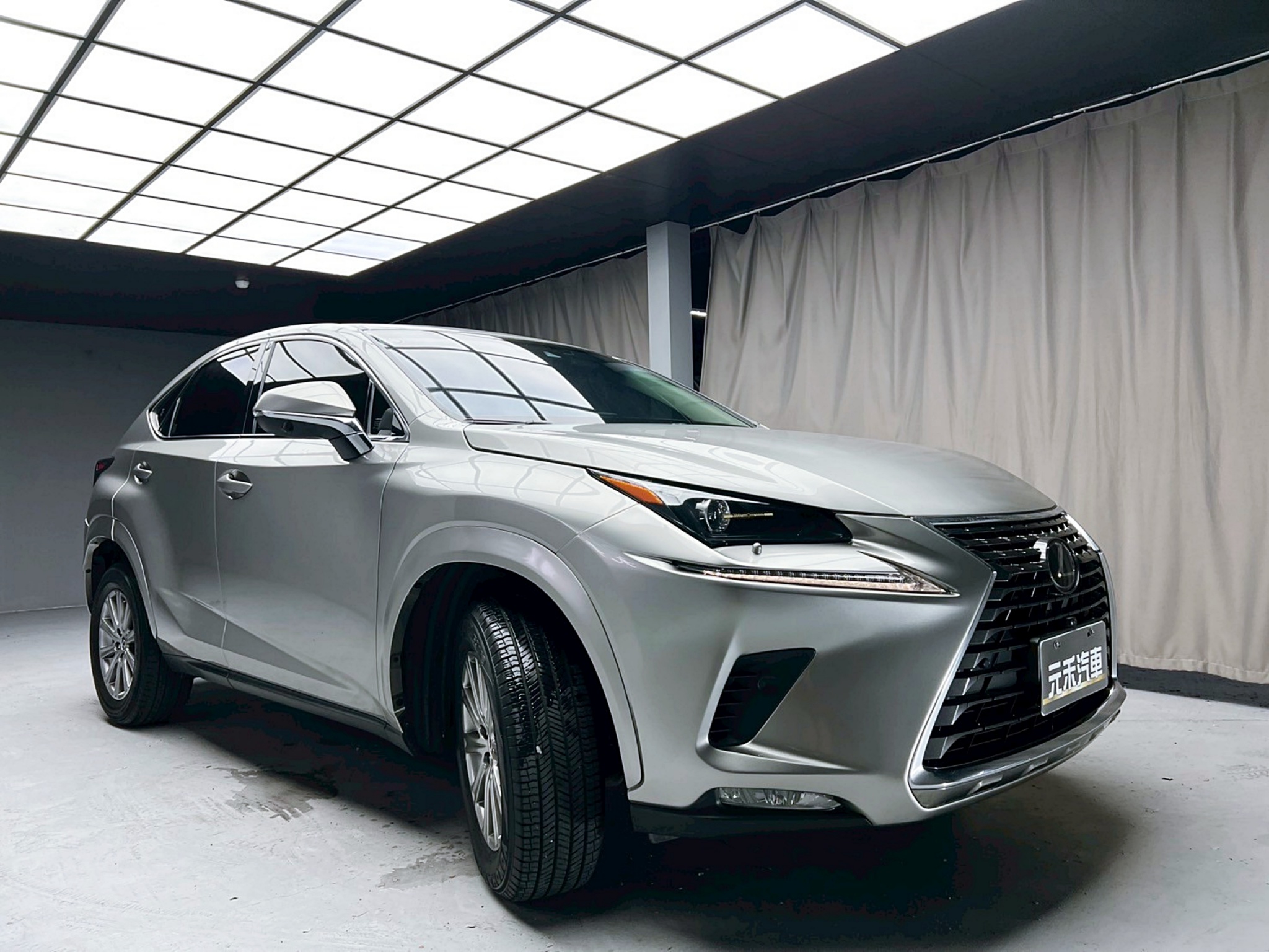 全台到府賞車 2017/18 Lexus NX200 菁英版『小李經理』元禾國際車業/中古車/促銷中  第19張相片