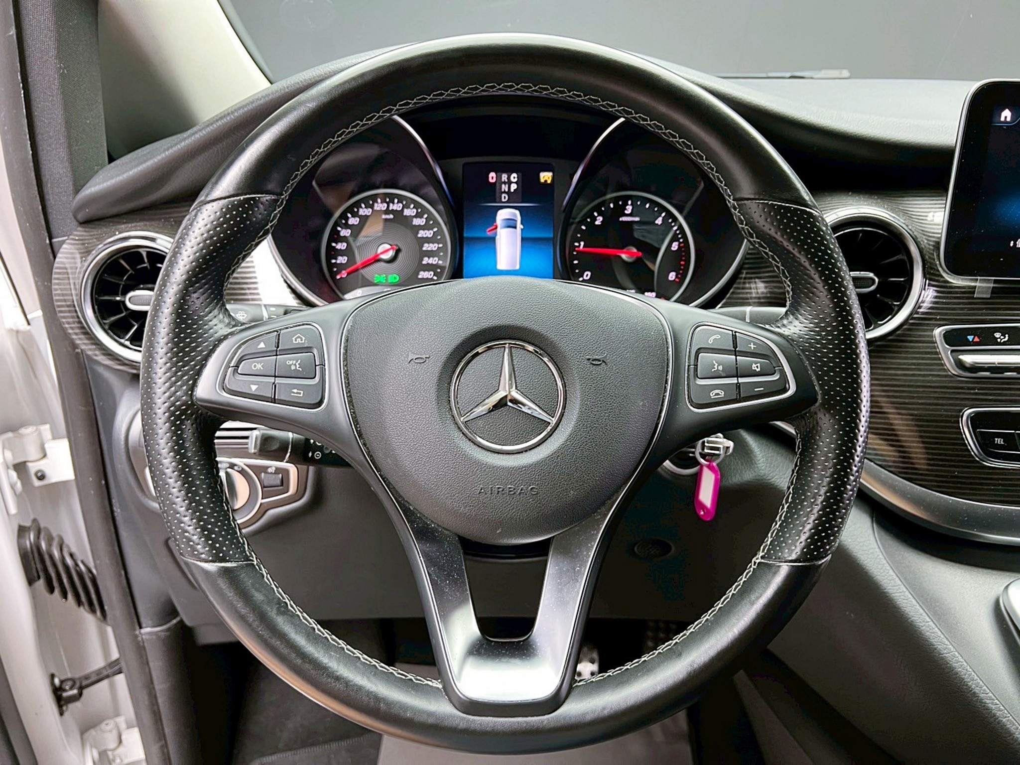 全台到府賞車 2021 Benz V220d 七人座 W447型『小李經理』元禾國際車業/中古車/促銷中  第12張相片