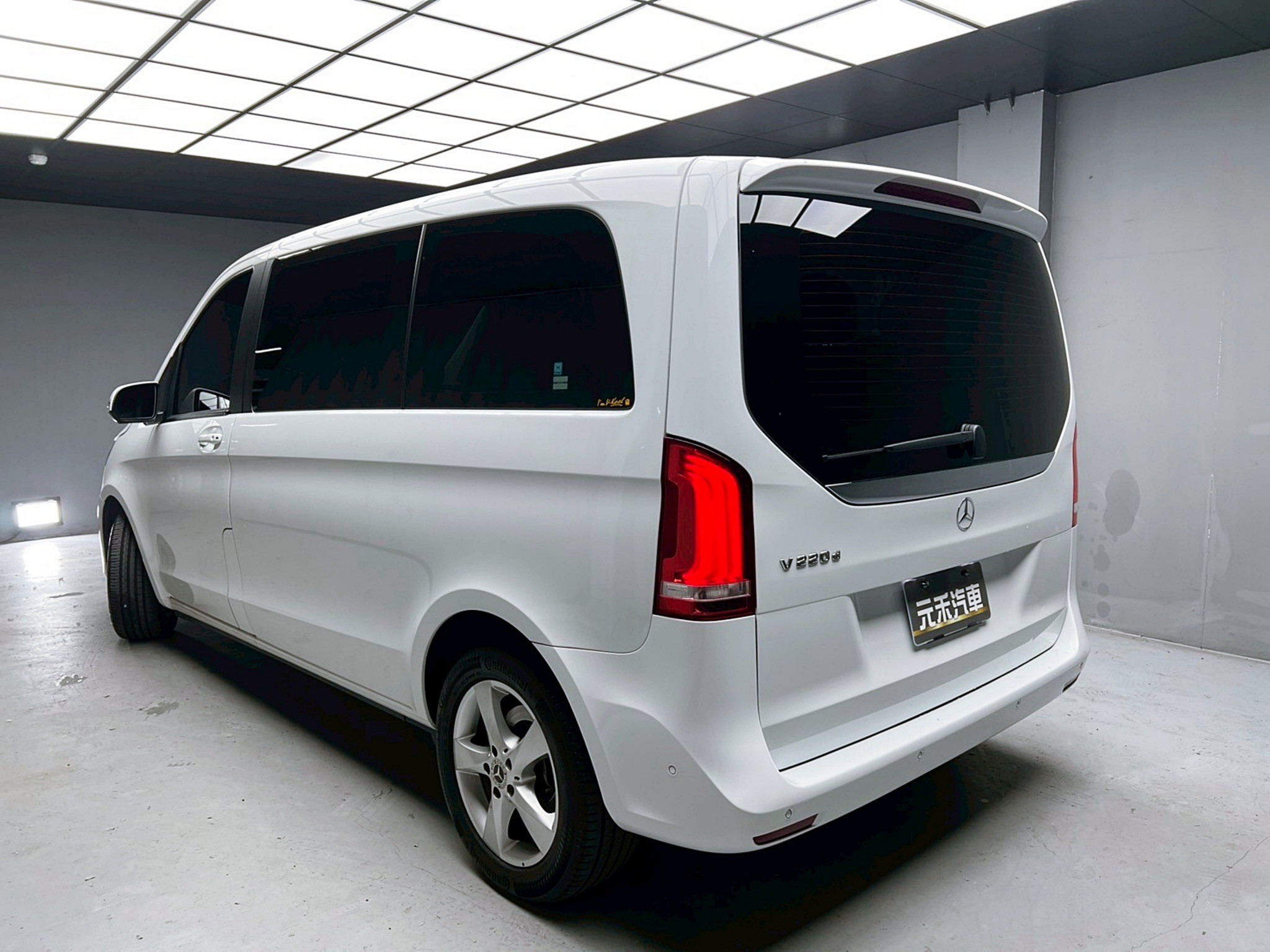 全台到府賞車 2021 Benz V220d 七人座 W447型『小李經理』元禾國際車業/中古車/促銷中  第16張相片