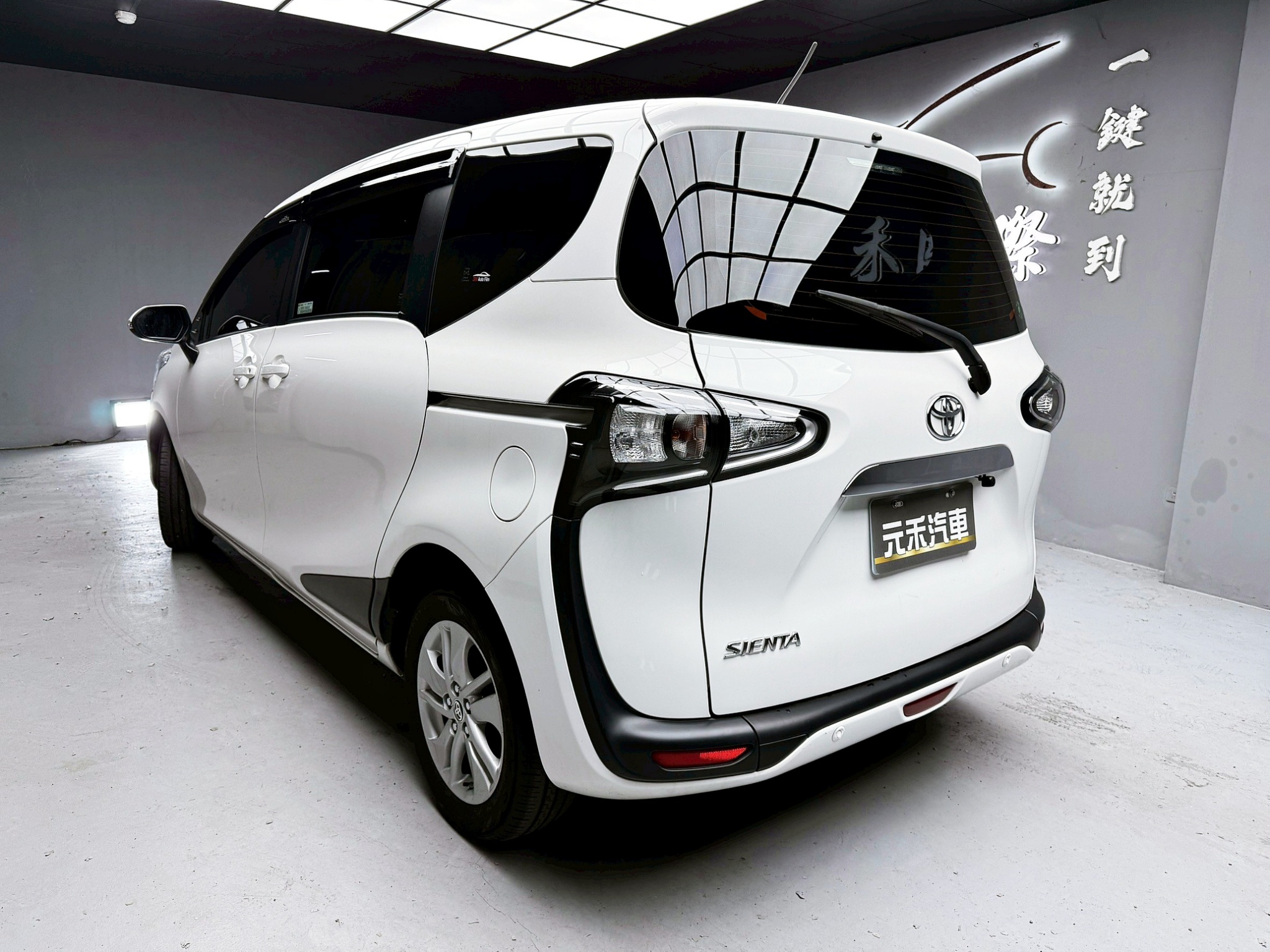 全台到府賞車 2020 Toyota Sienta 七人座豪華版『小李經理』元禾國際車業/中古車/促銷中  第3張相片