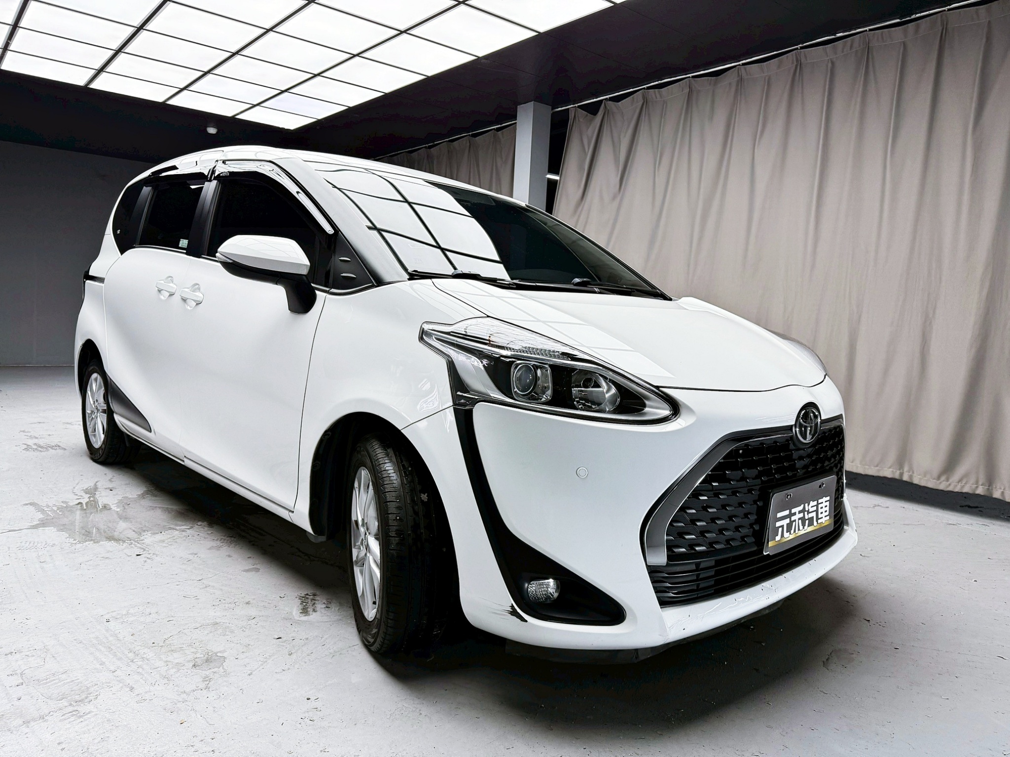 全台到府賞車 2020 Toyota Sienta 七人座豪華版『小李經理』元禾國際車業/中古車/促銷中  第17張相片
