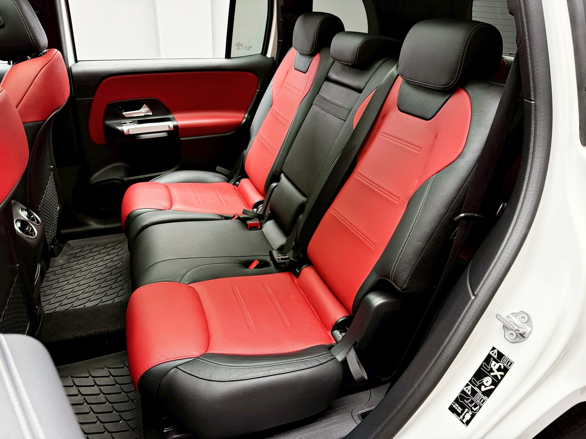 全台到府賞車 2022 Benz GLB35 AMG 4MATIC 七人座 X247型『小李經理』元禾國際車業/中古車/促銷中  第6張相片