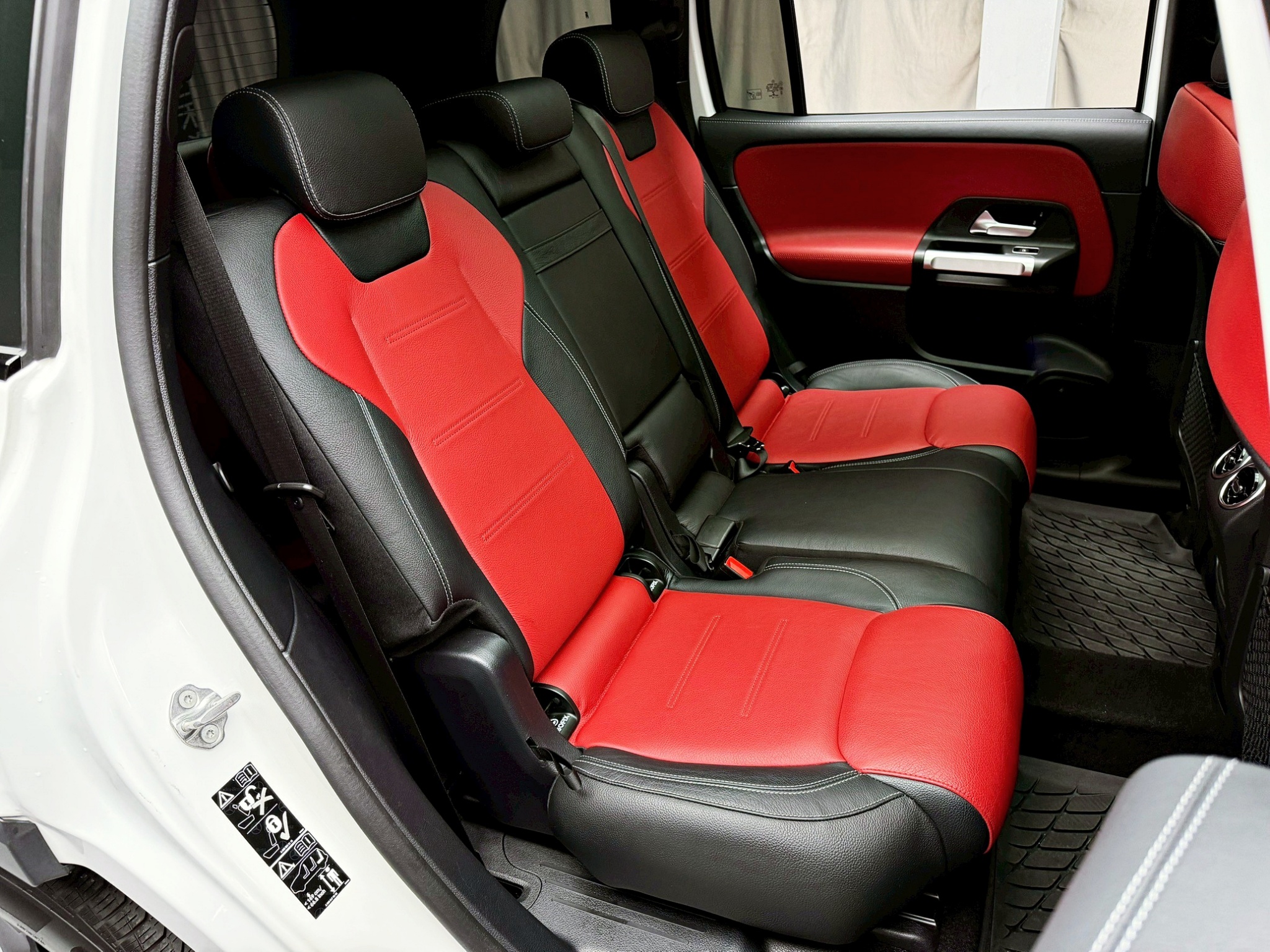 全台到府賞車 2022 Benz GLB35 AMG 4MATIC 七人座 X247型『小李經理』元禾國際車業/中古車/促銷中  第7張相片