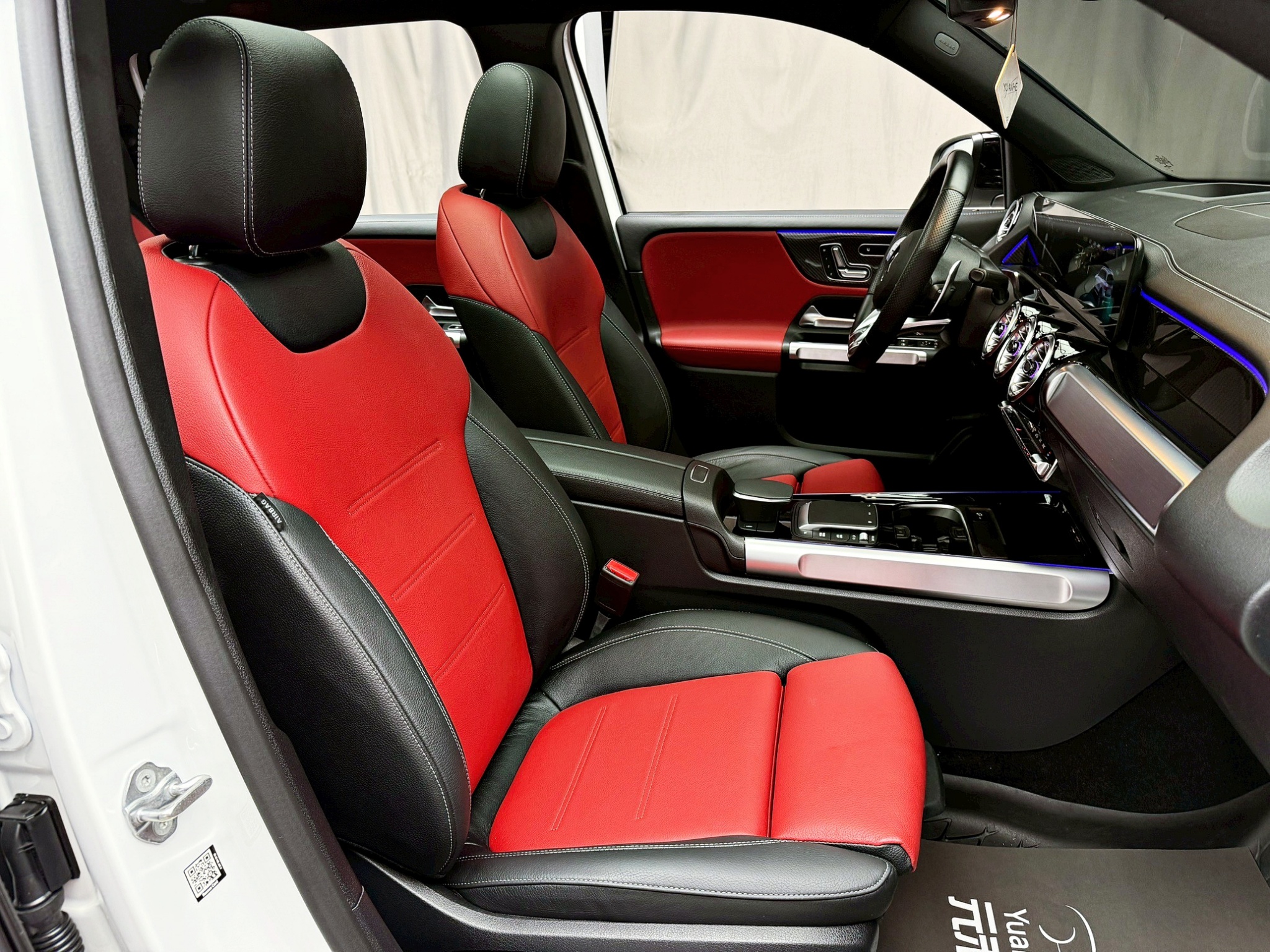 全台到府賞車 2022 Benz GLB35 AMG 4MATIC 七人座 X247型『小李經理』元禾國際車業/中古車/促銷中  第8張相片