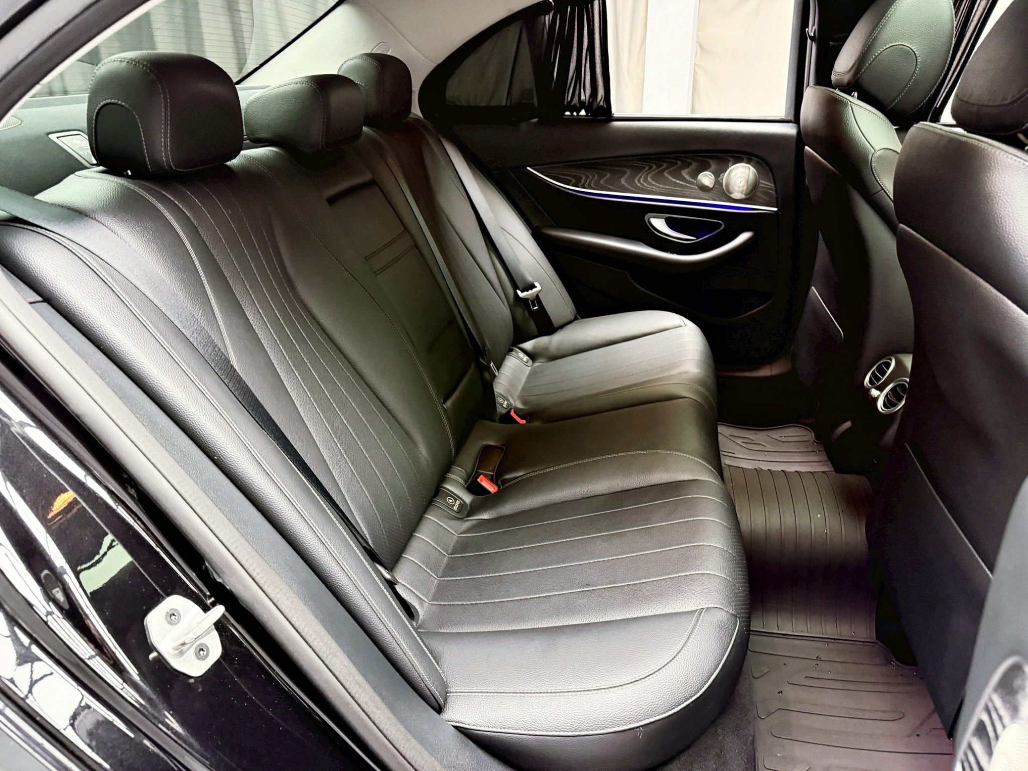 全台到府賞車 2021 Benz E300 Sedan AMG 運動版 W213型『小李經理』元禾國際車業/中古車/促銷中  第6張相片