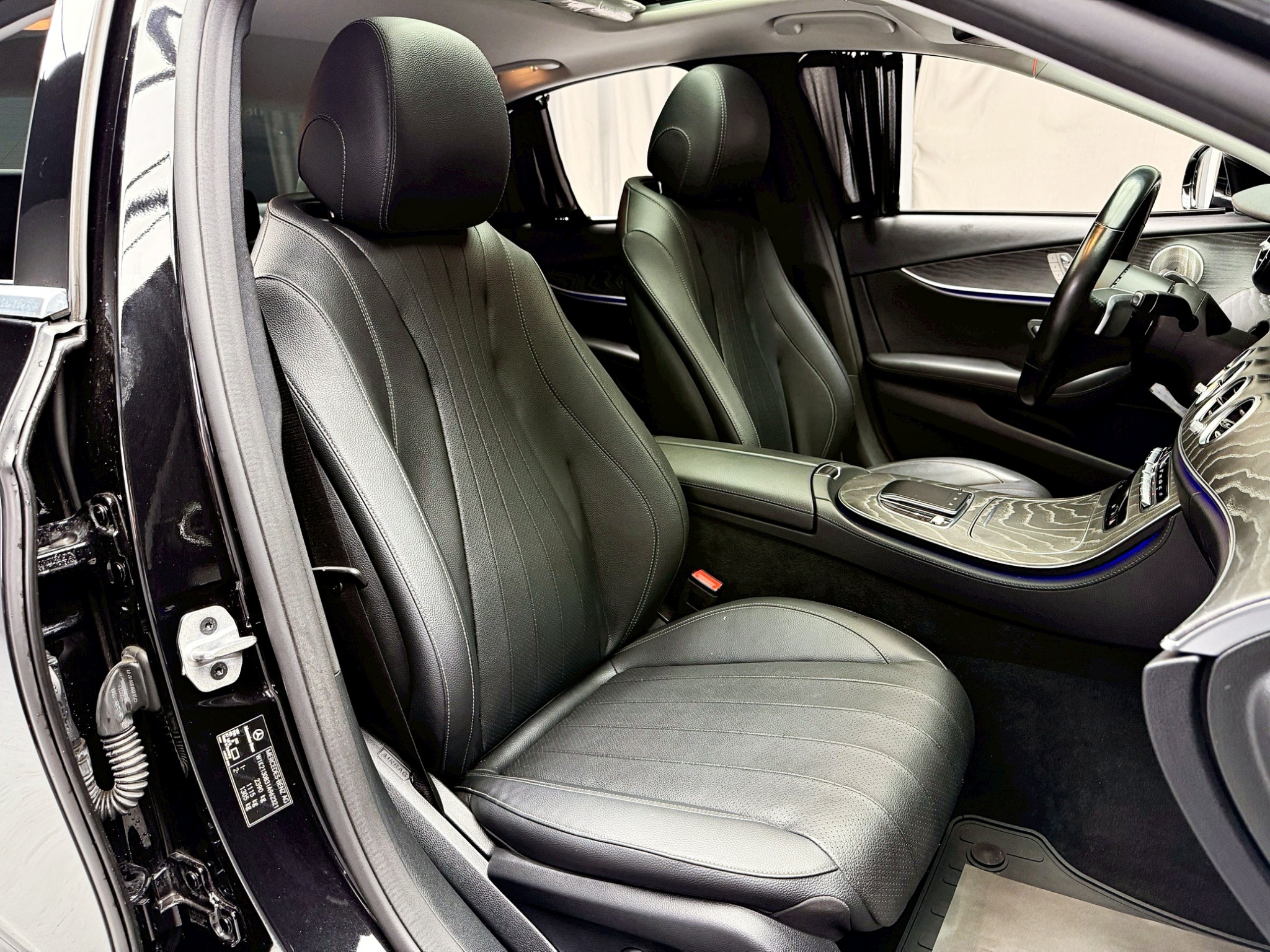 全台到府賞車 2021 Benz E300 Sedan AMG 運動版 W213型『小李經理』元禾國際車業/中古車/促銷中  第8張相片