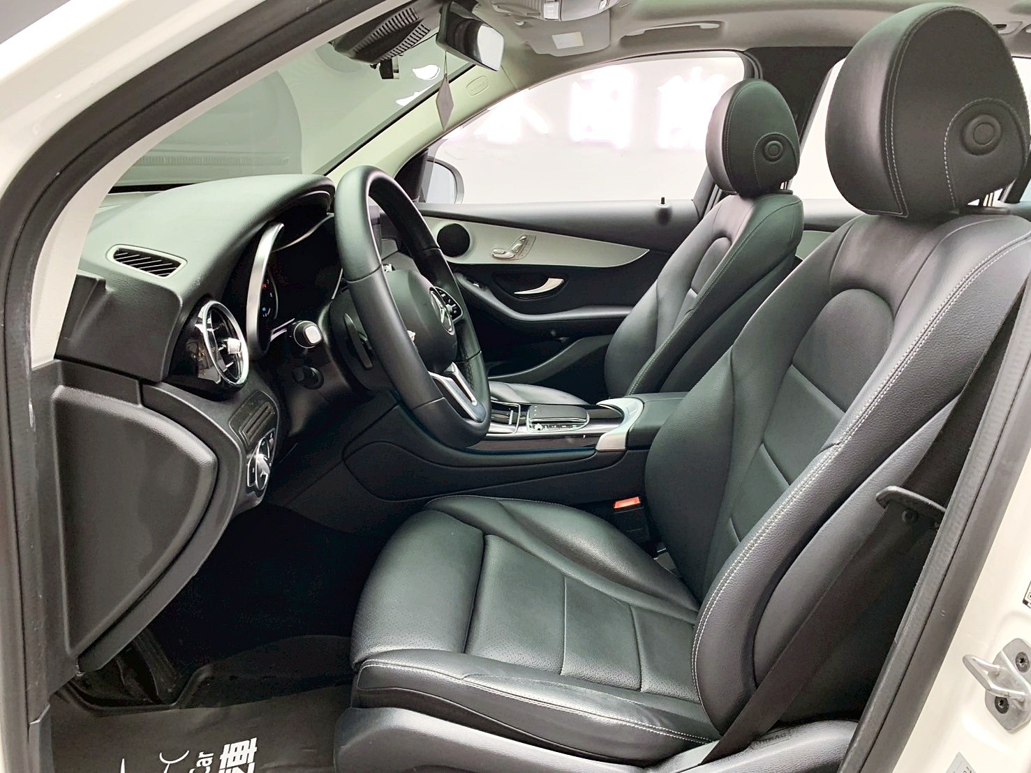 全台到府賞車 2022 Benz GLC200 4MATIC X253型『小李經理』元禾國際車業/中古車/促銷中  第14張相片