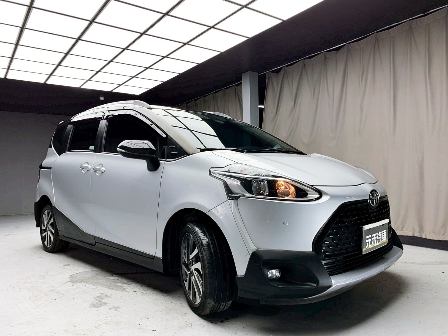 全台到府賞車 2021 Toyota Sienta Crossover 七人座『小李經理』元禾國際車業/中古車/促銷中  第19張相片