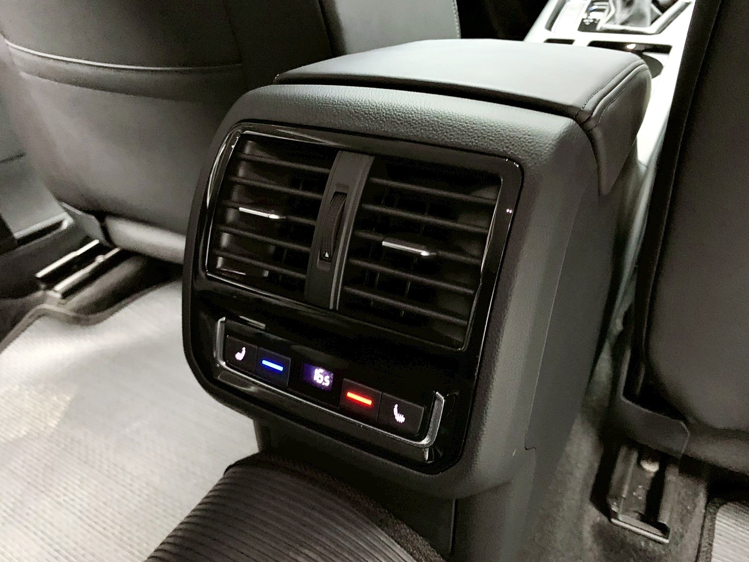 全台到府賞車 2021 福斯 Volkswagen Arteon SB 330TSI Elegance Premium『小李經理』元禾國際車業/中古車/促銷中  第10張相片