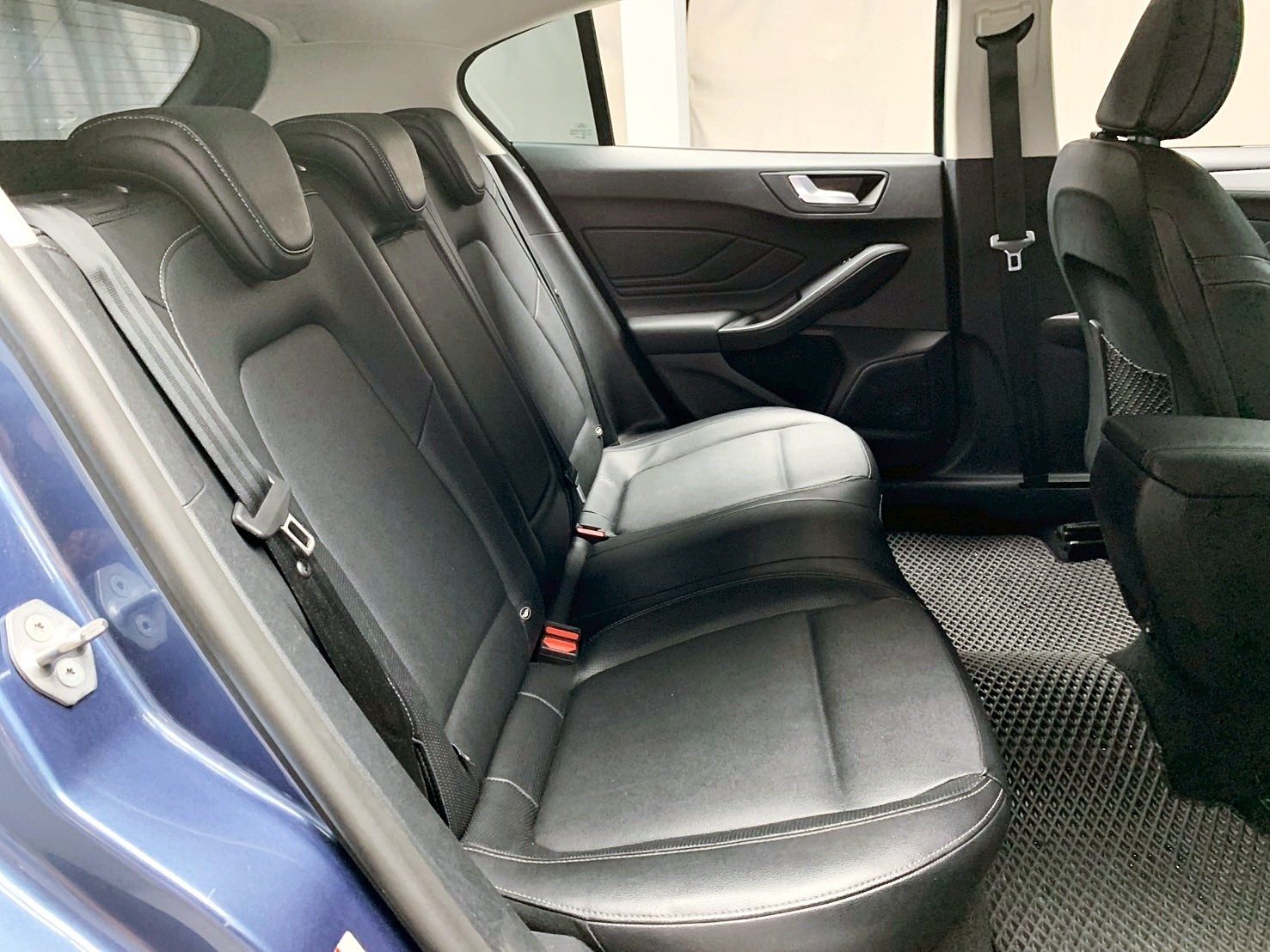 全台到府賞車 2020 Ford Focus 5D Ti-VCT 成真版『小李經理』元禾國際車業/中古車/促銷中  第11張相片