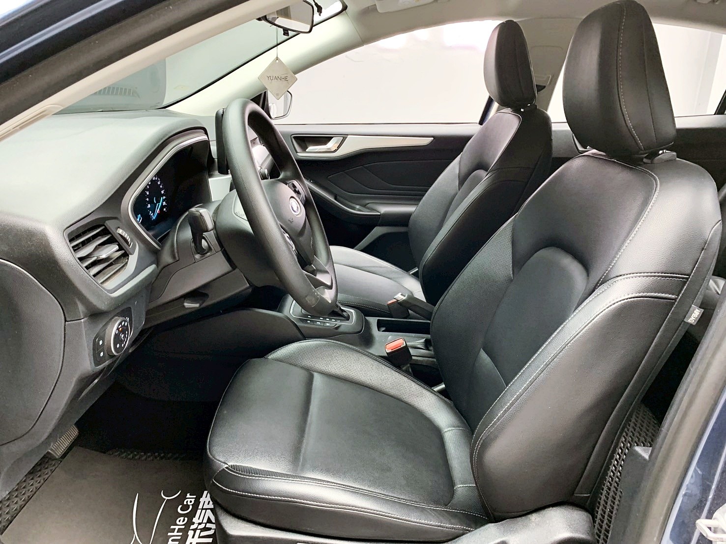 全台到府賞車 2020 Ford Focus 5D Ti-VCT 成真版『小李經理』元禾國際車業/中古車/促銷中  第13張相片