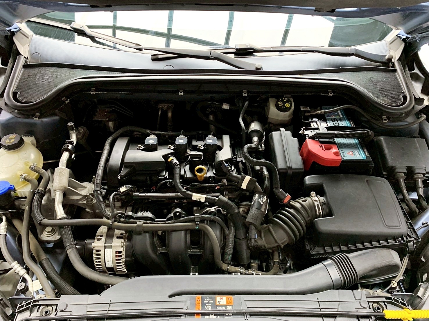 全台到府賞車 2020 Ford Focus 5D Ti-VCT 成真版『小李經理』元禾國際車業/中古車/促銷中  第15張相片