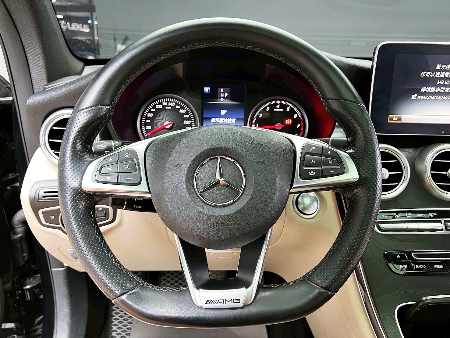 全台到府賞車 2015/16 Benz GLC300 4MATIC AMG LINE『小李經理』元禾國際車業/中古車/促銷中  第7張相片