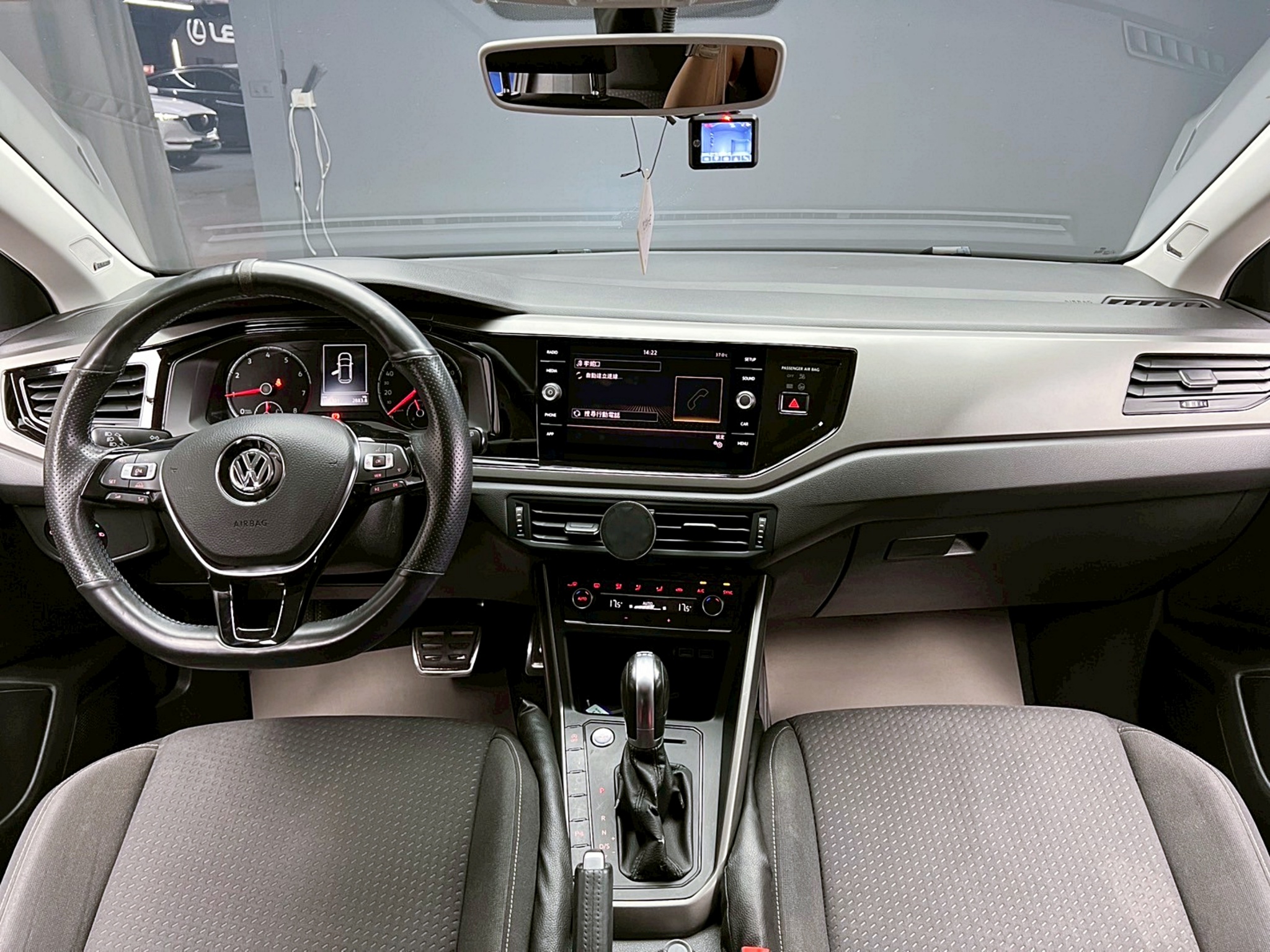 全台到府賞車 2019 Volkswagen Polo 230TSI Comfortline『小李經理』元禾國際車業/中古車/促銷中  第9張相片