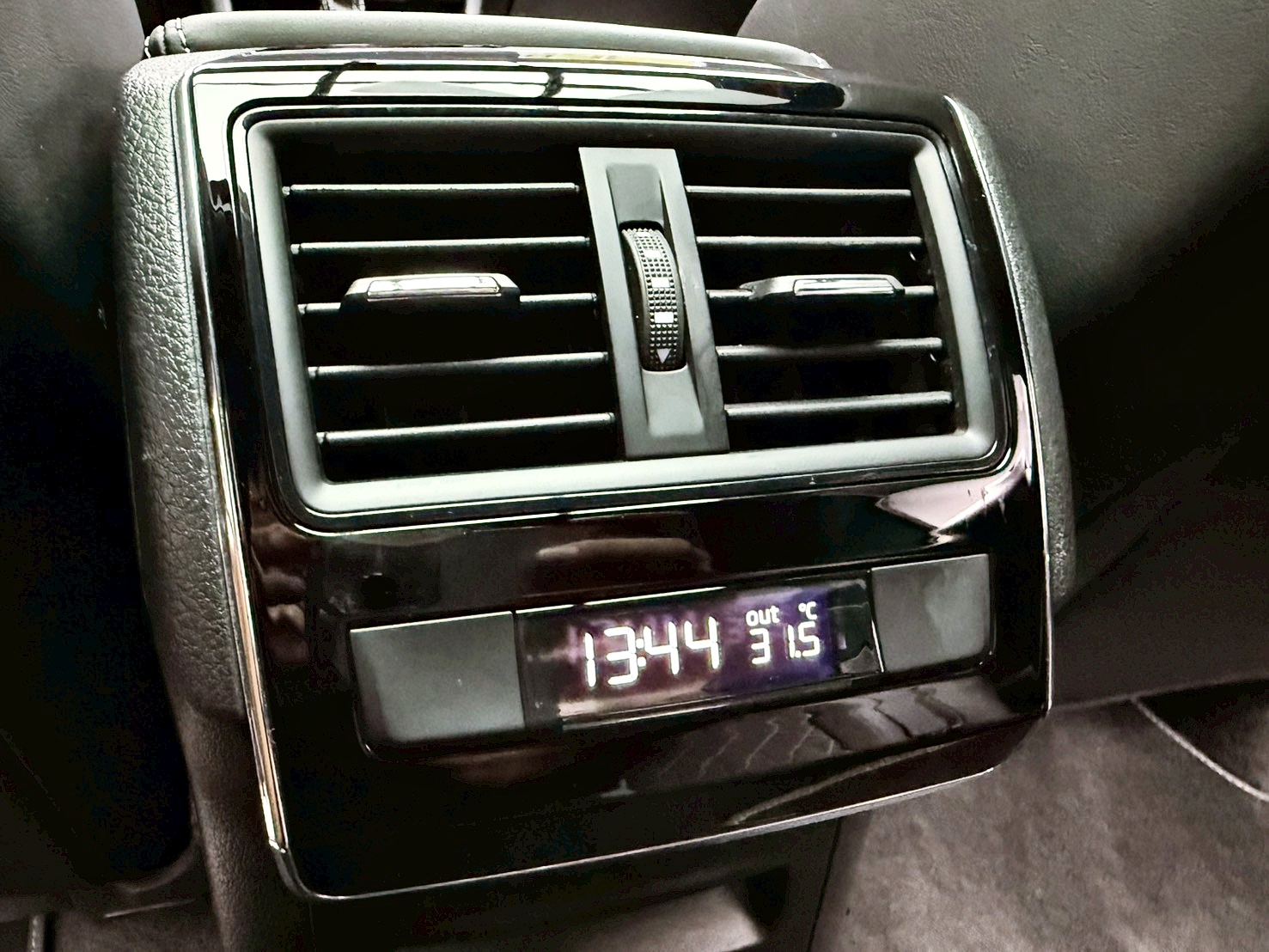 全台到府賞車 2020 Skoda Superb Sport Line 4X4『小李經理』元禾國際車業/中古車/促銷中  第10張相片