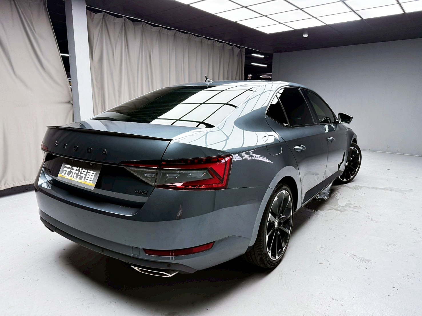 全台到府賞車 2020 Skoda Superb Sport Line 4X4『小李經理』元禾國際車業/中古車/促銷中  第19張相片