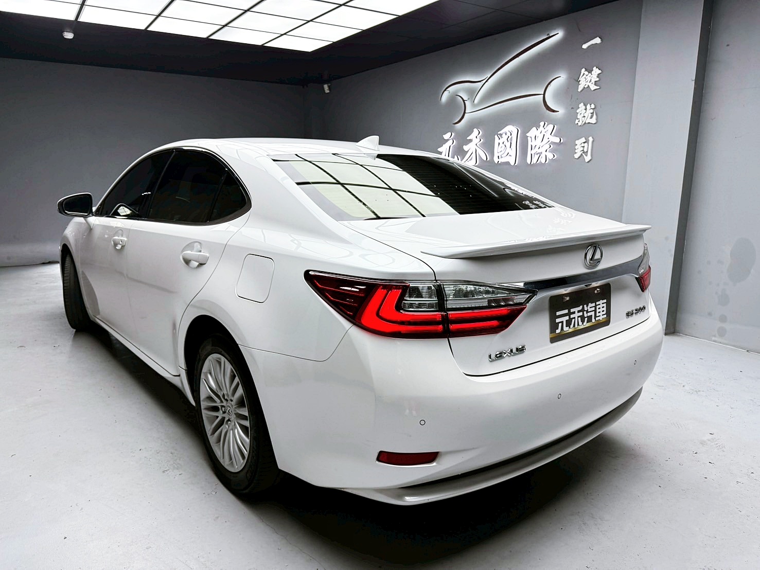 全台到府賞車 2016 Lexus ES200 豪華版『小李經理』元禾國際車業/中古車/促銷中  第18張相片