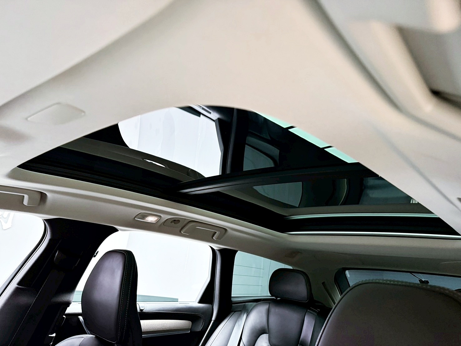 全台到府賞車 2022 Volvo V90 Cross Country B5 Momentum『小李經理』元禾國際車業/中古車/促銷中  第8張相片