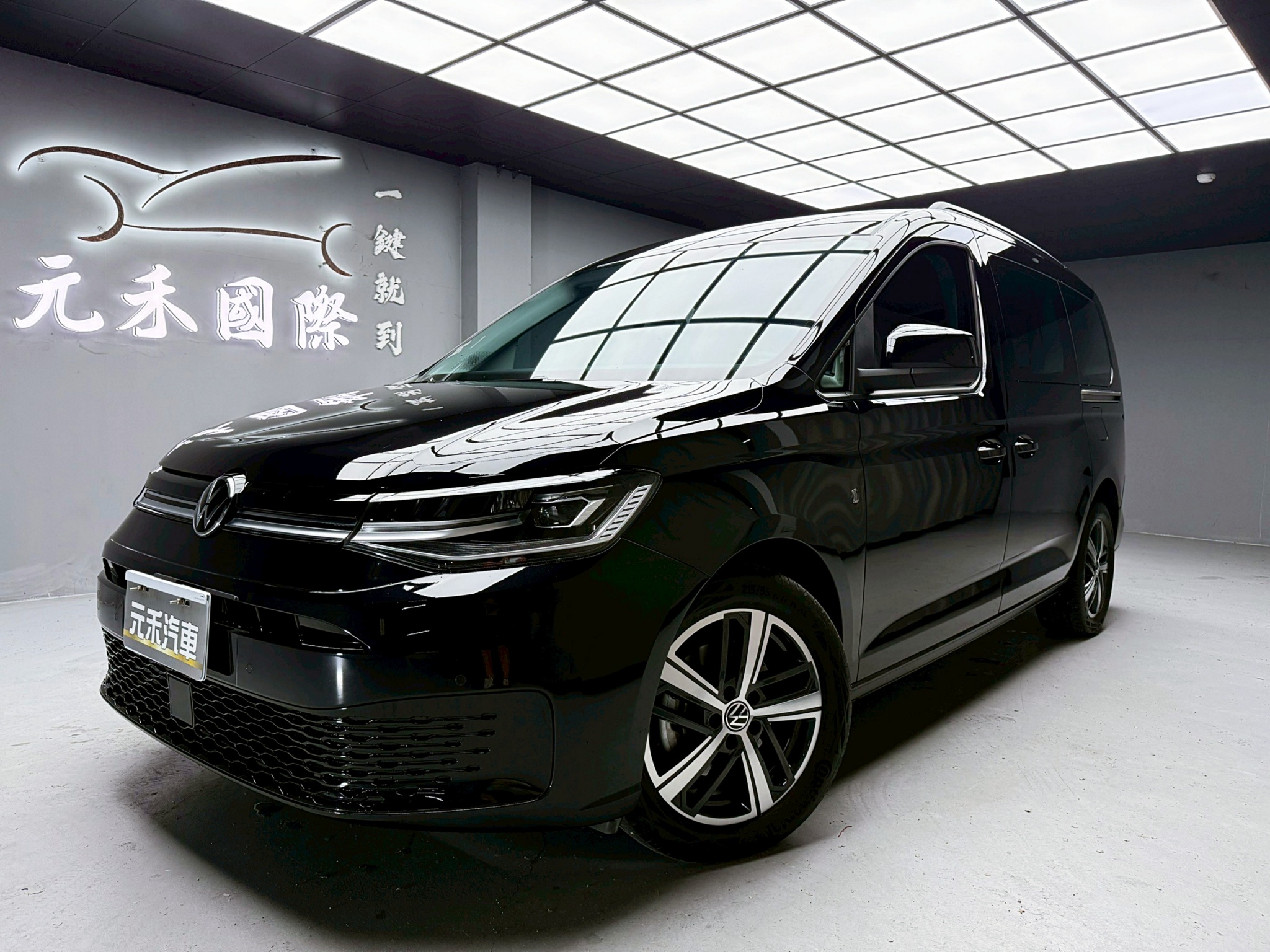 全台到府賞車 2023 Volkswagen Caddy Maxi TDI Life 七人座『小李經理』元禾國際車業/中古車/促銷中  第1張相片