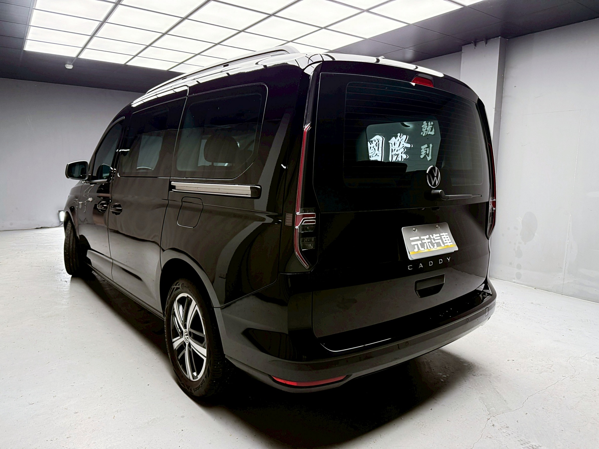 全台到府賞車 2023 Volkswagen Caddy Maxi TDI Life 七人座『小李經理』元禾國際車業/中古車/促銷中  第3張相片