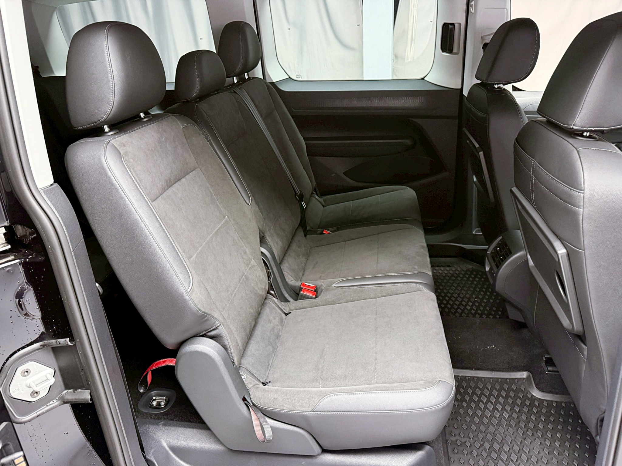 全台到府賞車 2023 Volkswagen Caddy Maxi TDI Life 七人座『小李經理』元禾國際車業/中古車/促銷中  第8張相片