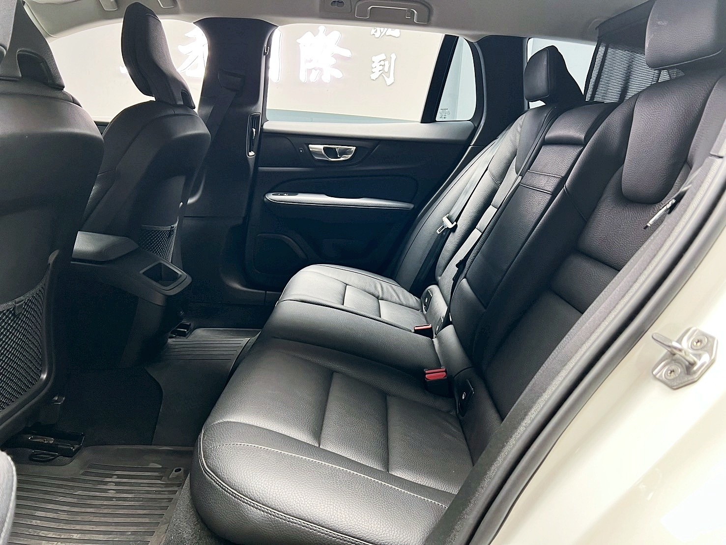 全台到府賞車 2021 Volvo V60 B4 Momentum『小李經理』元禾國際車業/中古車/促銷中  第11張相片