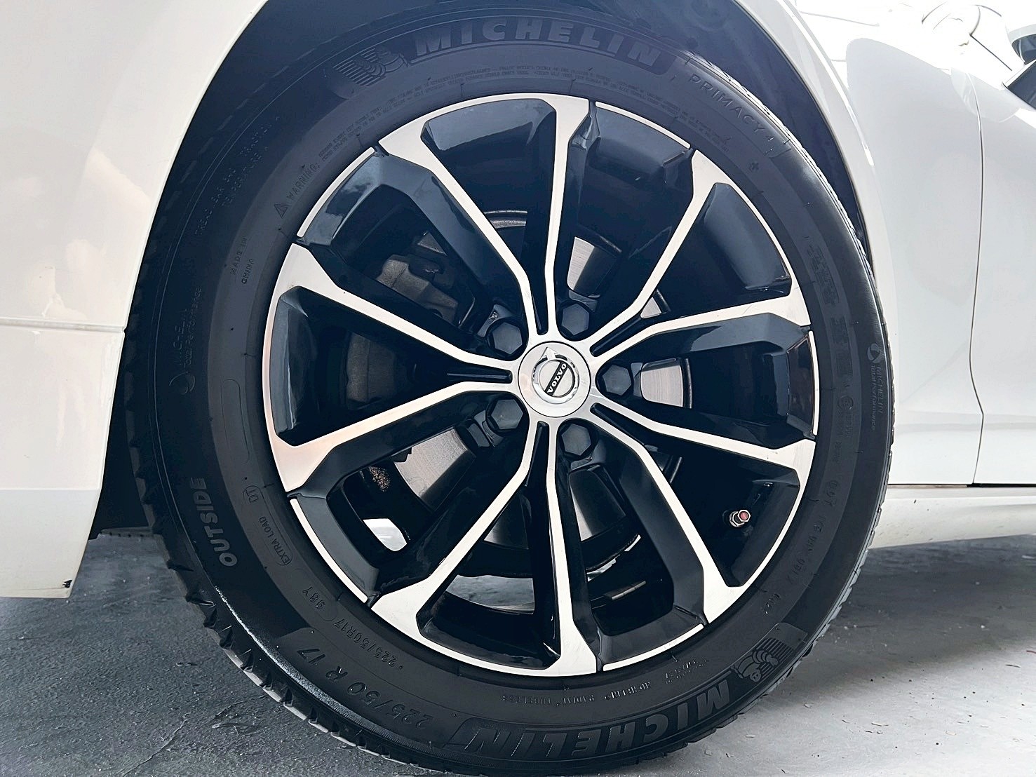 全台到府賞車 2021 Volvo V60 B4 Momentum『小李經理』元禾國際車業/中古車/促銷中  第13張相片