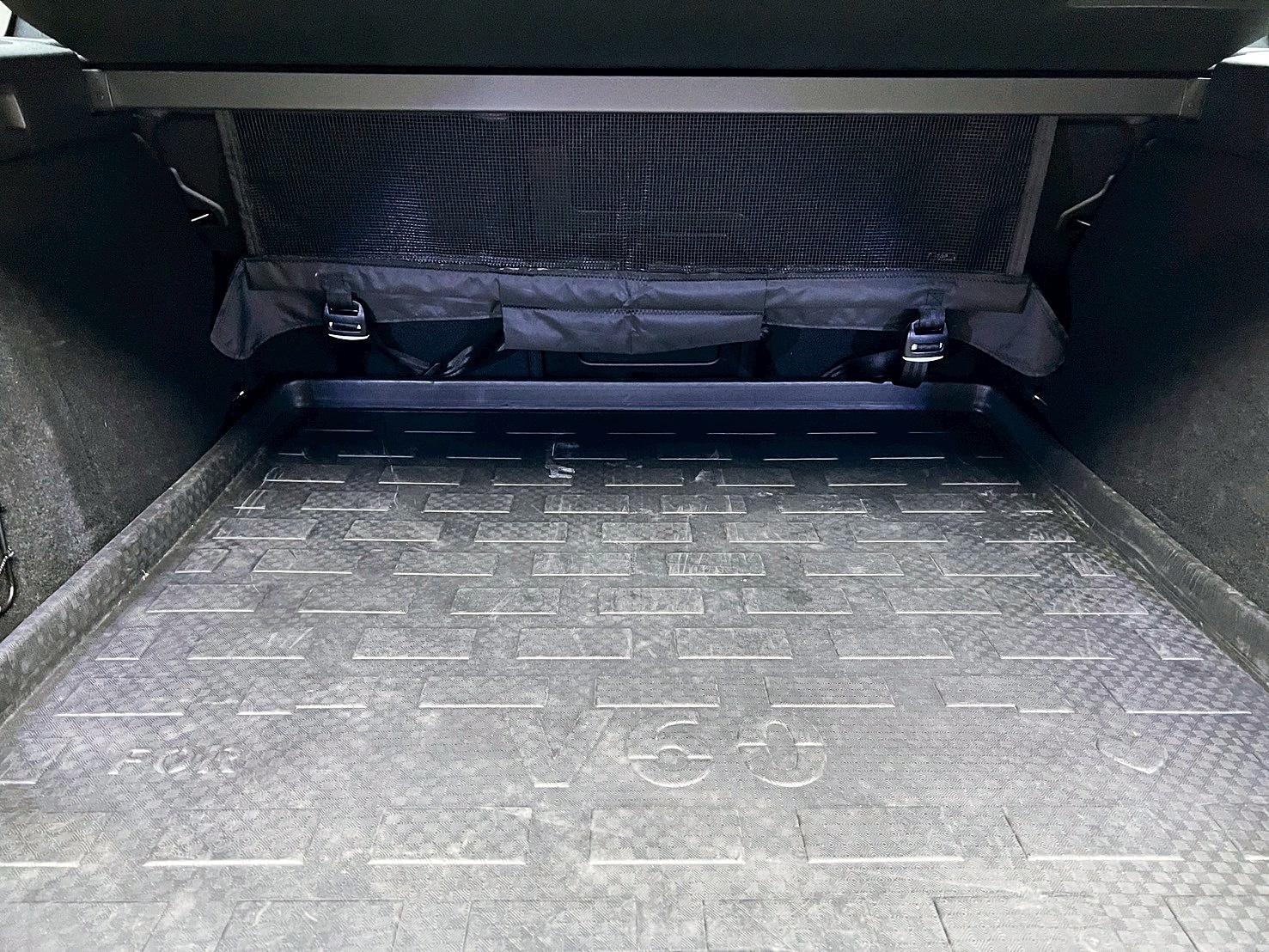 全台到府賞車 2021 Volvo V60 B4 Momentum『小李經理』元禾國際車業/中古車/促銷中  第15張相片