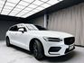 全台到府賞車 2021 Volvo V60 B4 Momentum『小李經理』元禾國際車業/中古車/促銷中  第17張縮圖