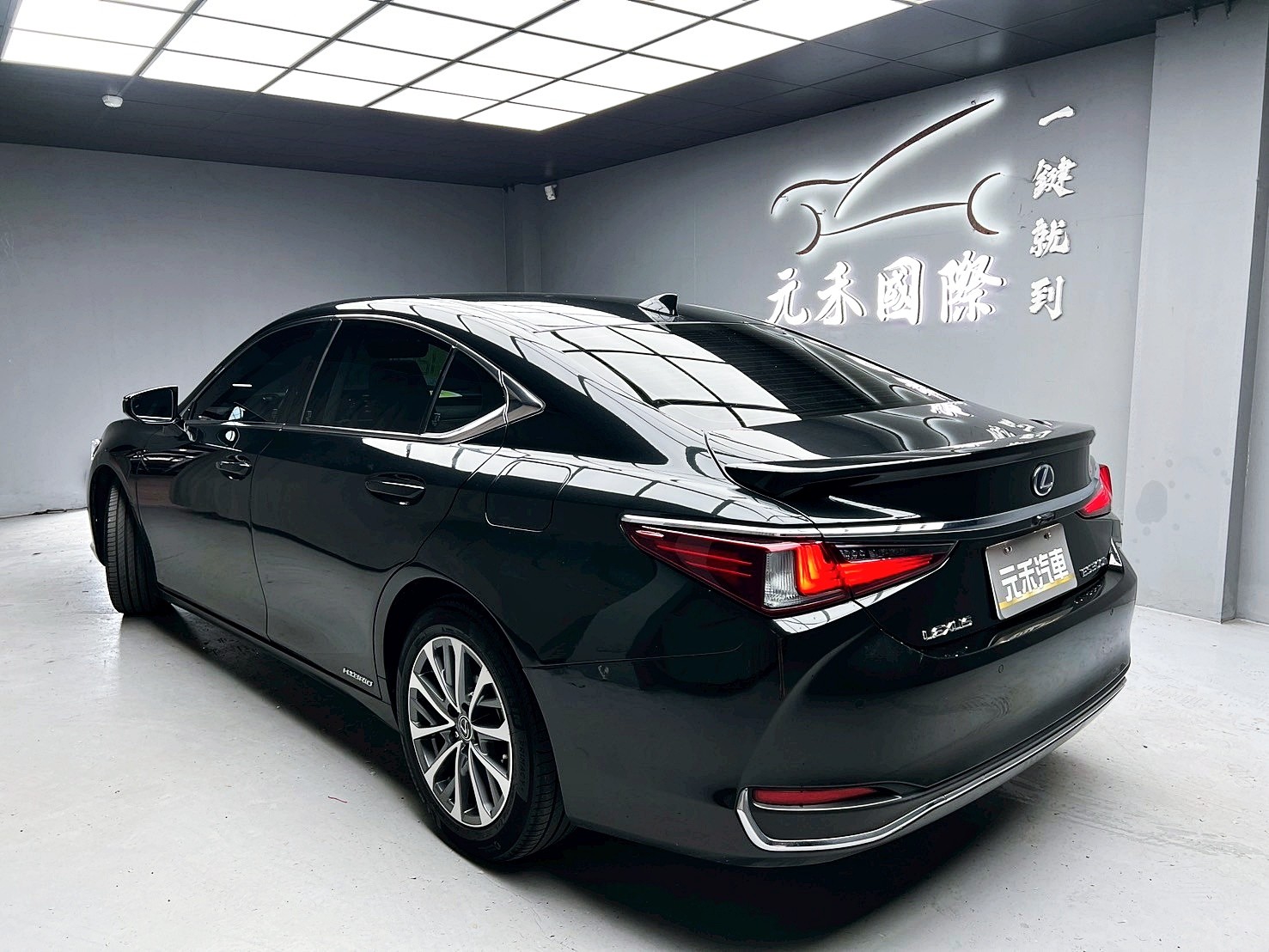 全台到府賞車 2021/22 Lexus ES300h 豪華版『小李經理』元禾國際車業/中古車/促銷中  第3張相片