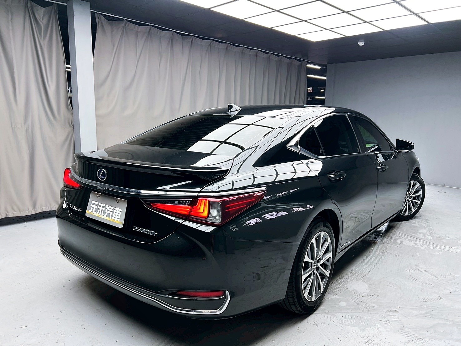 全台到府賞車 2021/22 Lexus ES300h 豪華版『小李經理』元禾國際車業/中古車/促銷中  第18張相片