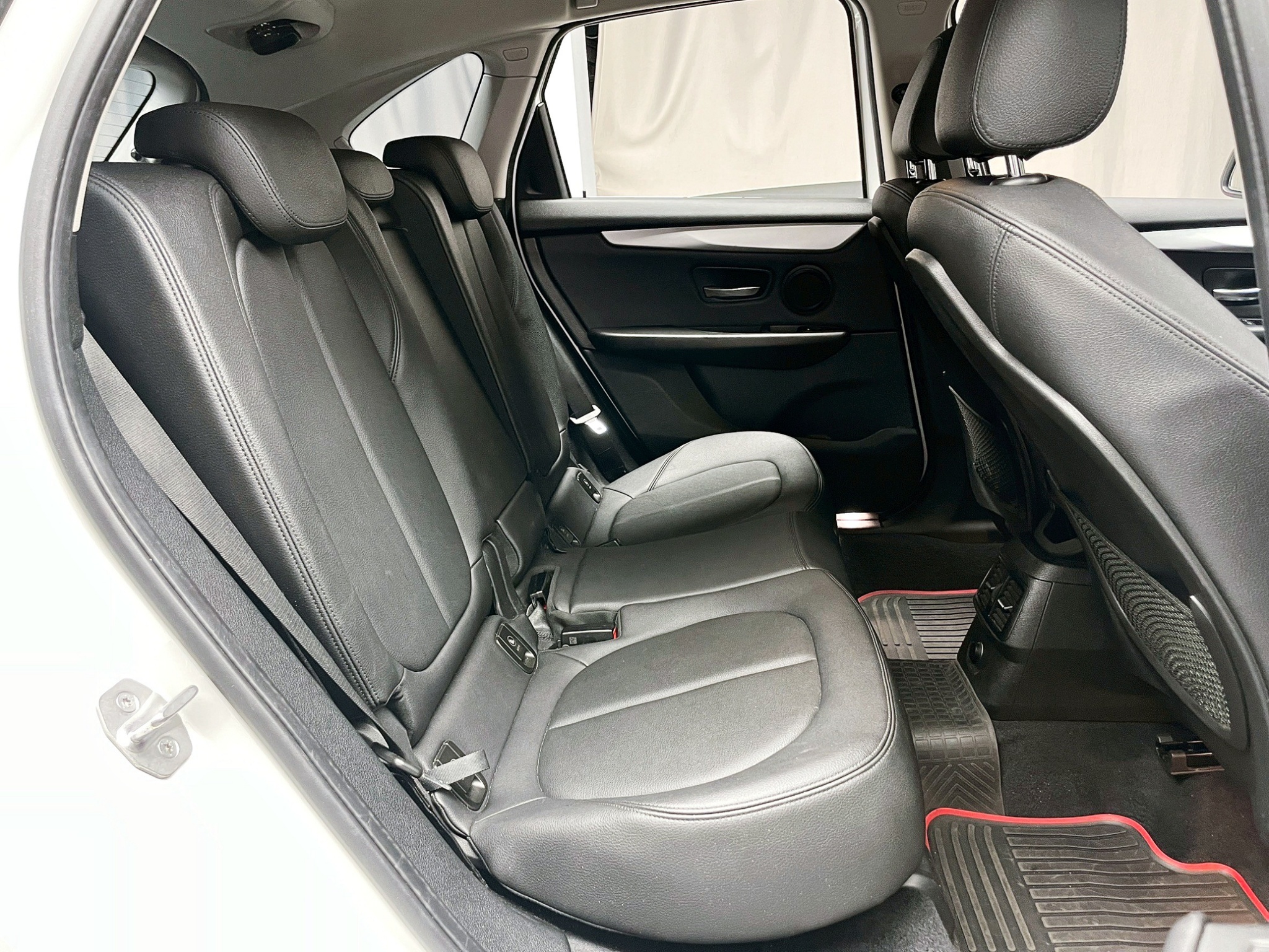 全台到府賞車 2018 BMW 218i Active Tourer 都會版 F45型『小李經理』元禾國際車業/中古車/促銷中  第11張相片