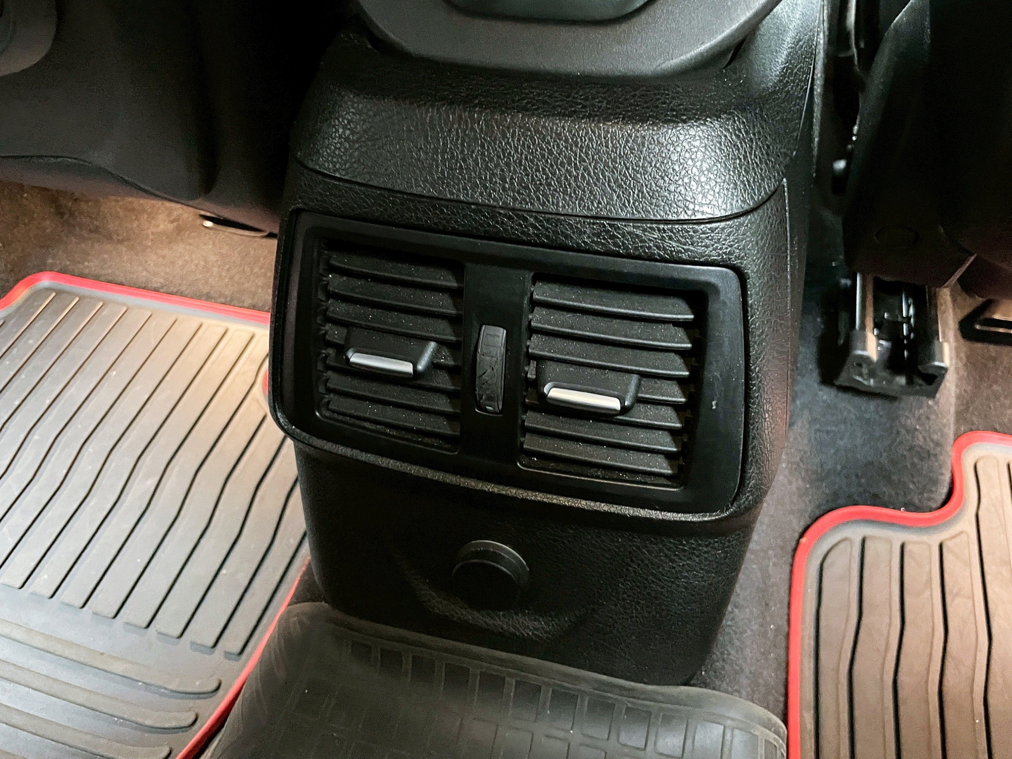 全台到府賞車 2018 BMW 218i Active Tourer 都會版 F45型『小李經理』元禾國際車業/中古車/促銷中  第12張相片