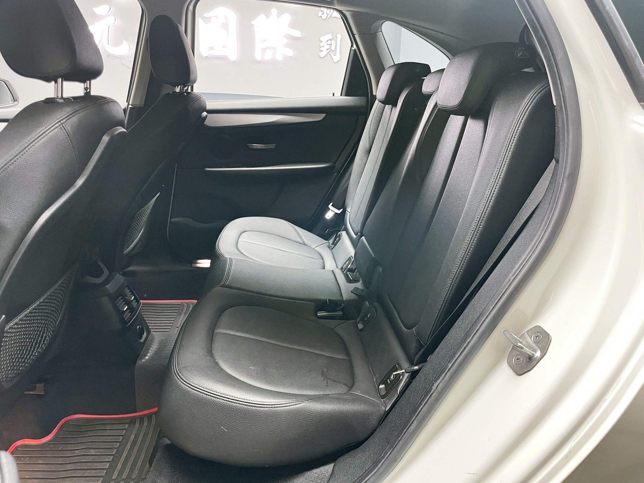 全台到府賞車 2018 BMW 218i Active Tourer 都會版 F45型『小李經理』元禾國際車業/中古車/促銷中  第13張相片