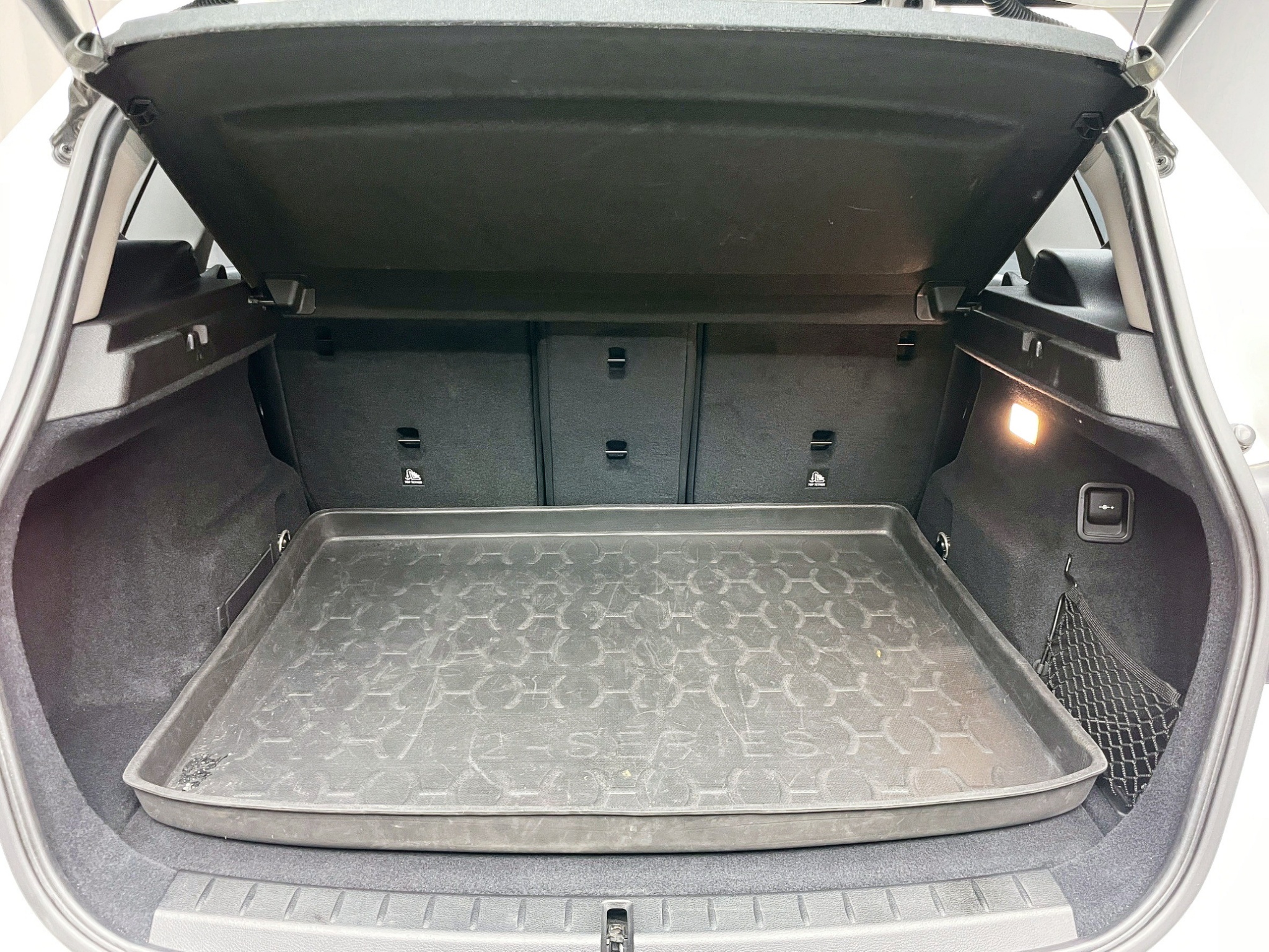 全台到府賞車 2018 BMW 218i Active Tourer 都會版 F45型『小李經理』元禾國際車業/中古車/促銷中  第17張相片