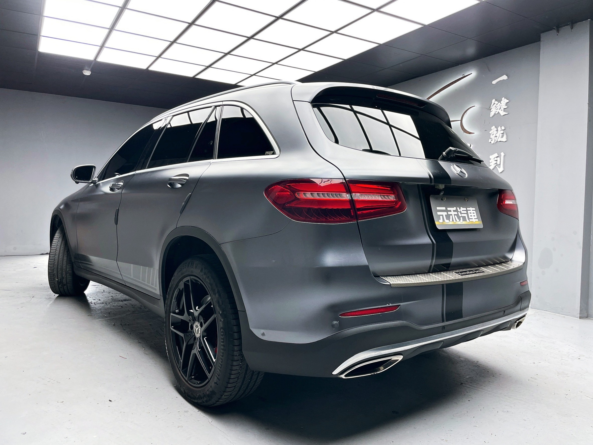 全台到府賞車 2017 Benz GLC300 4MATIC AMG Line X253型『小李經理』元禾國際車業/中古車/促銷中  第3張相片