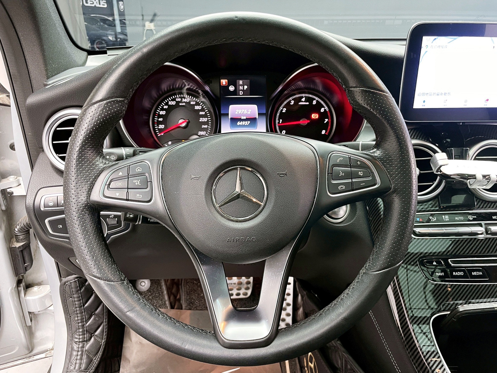 全台到府賞車 2017 Benz GLC300 4MATIC AMG Line X253型『小李經理』元禾國際車業/中古車/促銷中  第8張相片