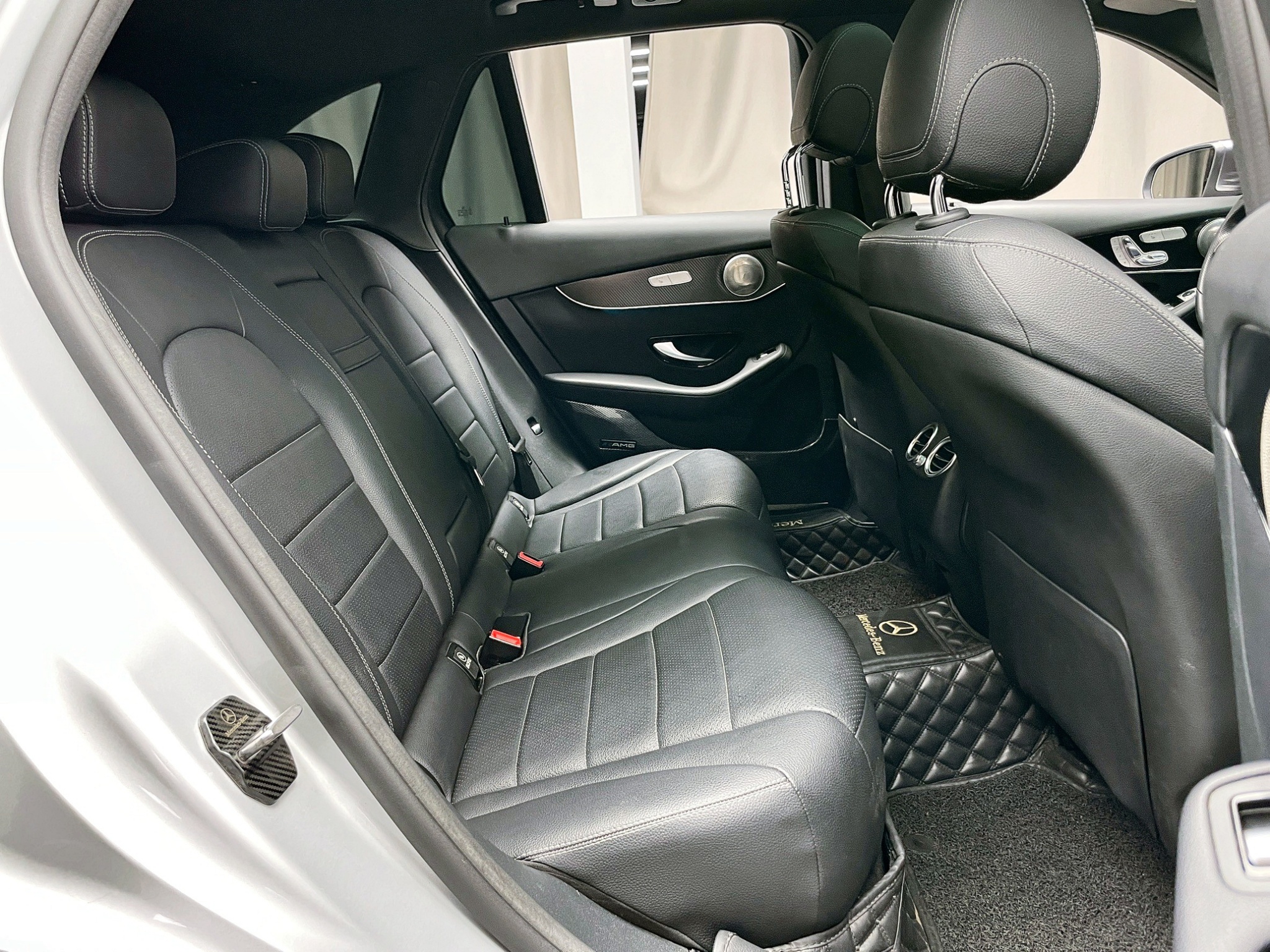 全台到府賞車 2017 Benz GLC300 4MATIC AMG Line X253型『小李經理』元禾國際車業/中古車/促銷中  第14張相片