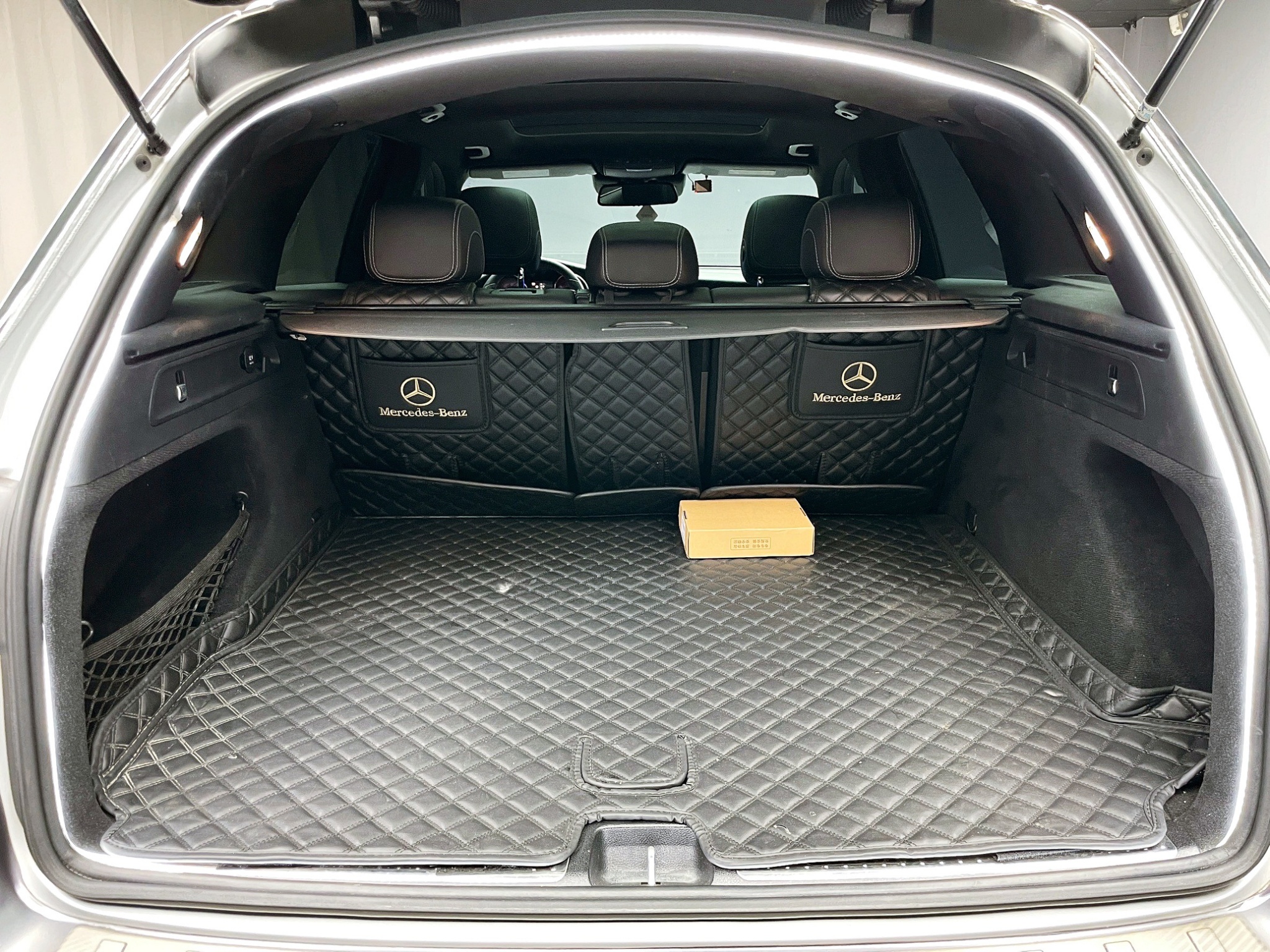 全台到府賞車 2017 Benz GLC300 4MATIC AMG Line X253型『小李經理』元禾國際車業/中古車/促銷中  第17張相片