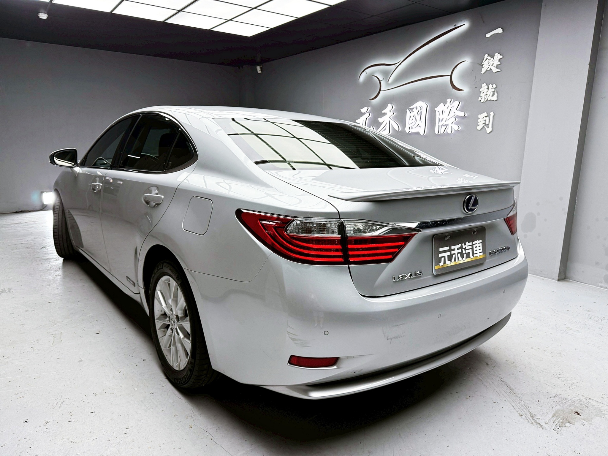 全台到府賞車 2013 Lexus ES300h 豪華版『小李經理』元禾國際車業/中古車/促銷中  第3張相片