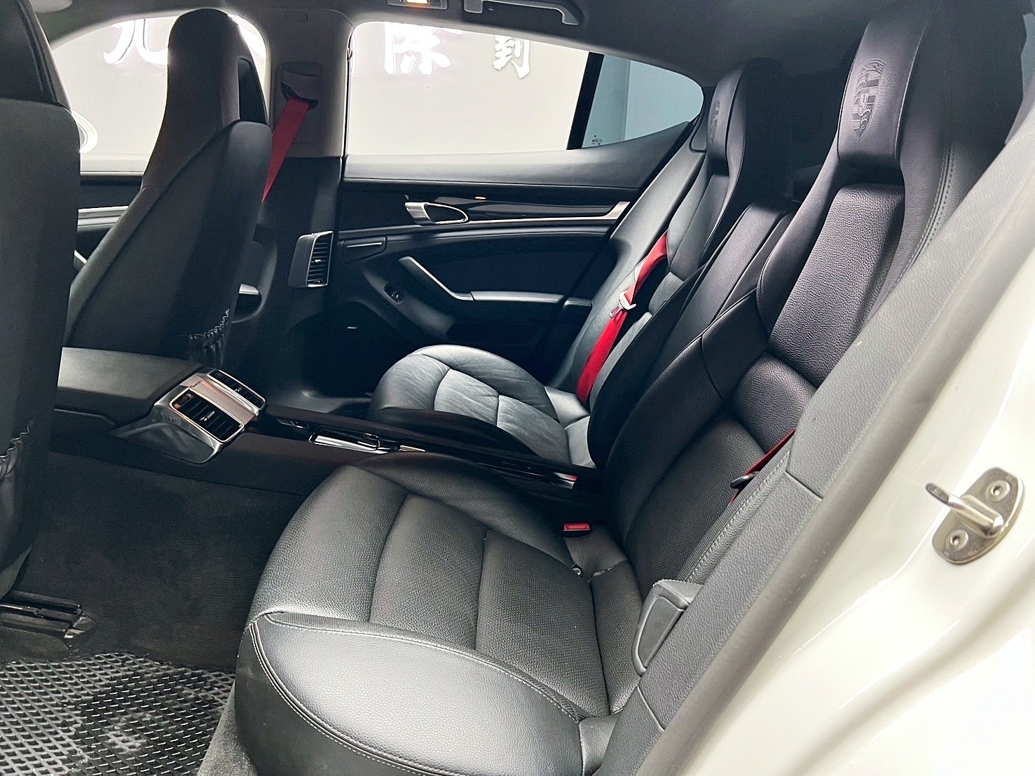 全台到府賞車 2015 Porsche Panamera V6『小李經理』元禾國際車業/中古車/促銷中  第13張相片