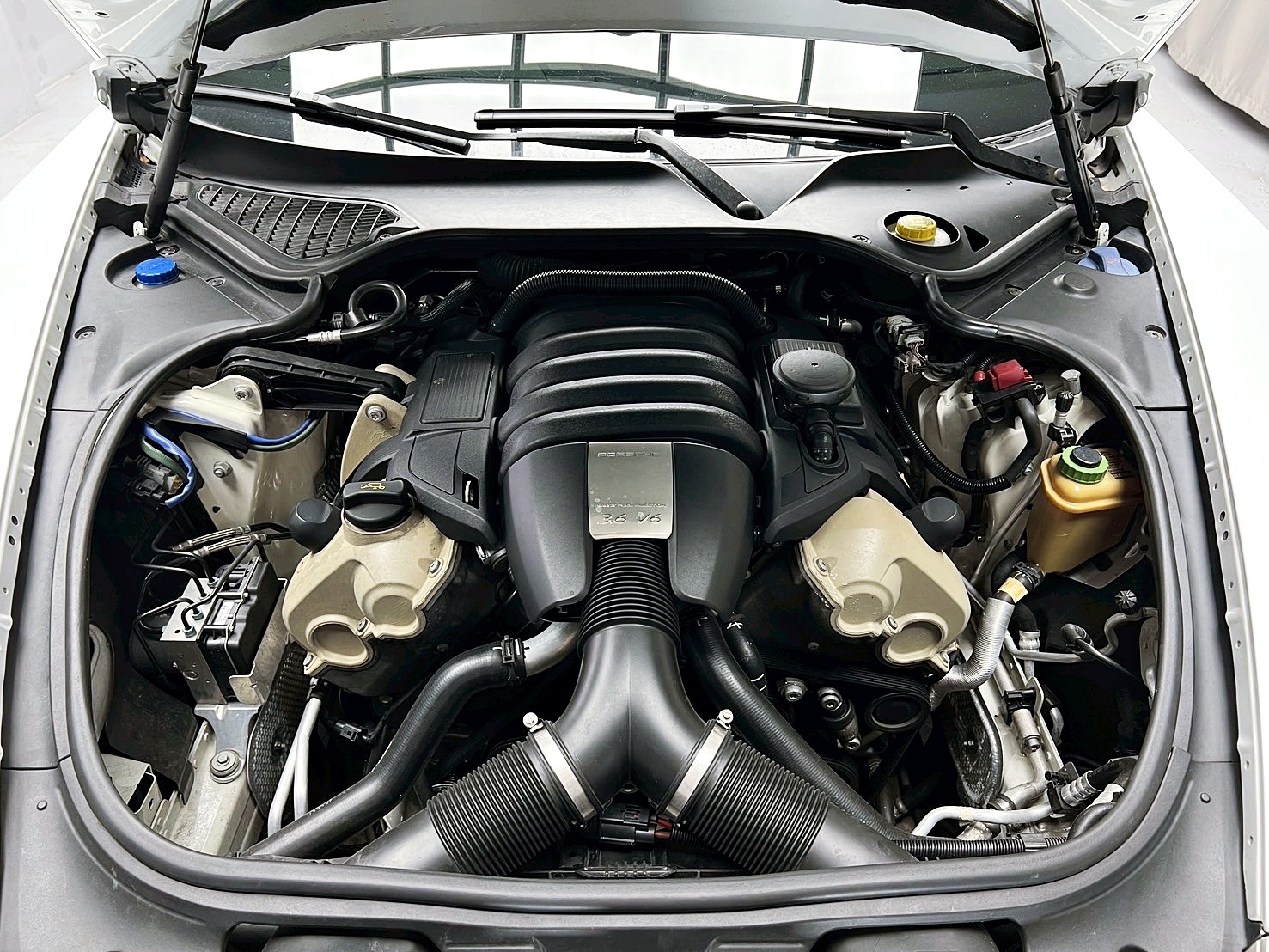 全台到府賞車 2015 Porsche Panamera V6『小李經理』元禾國際車業/中古車/促銷中  第16張相片