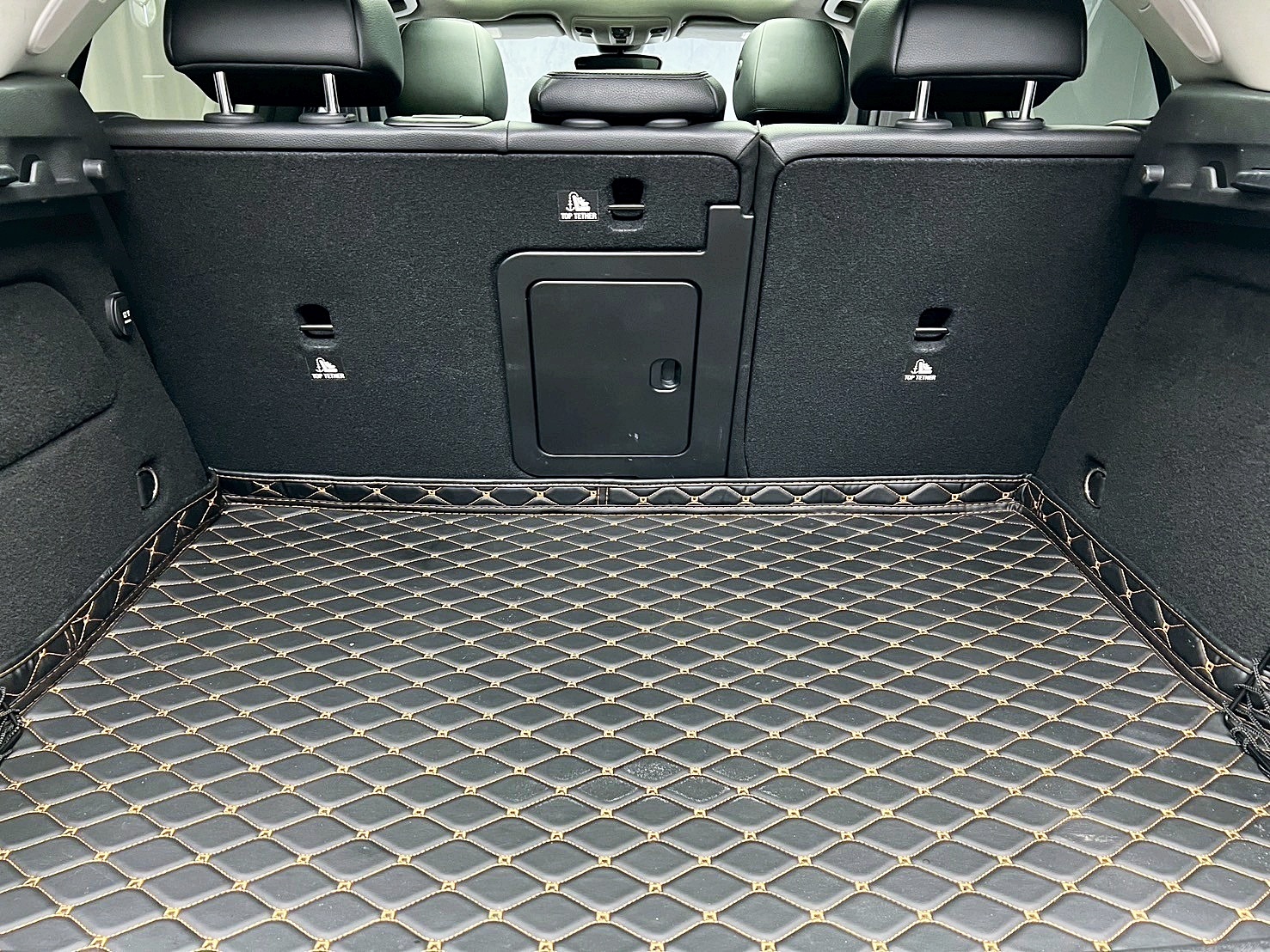 全台到府賞車 2014 Benz GLA250 4MATIC AMG X156型『小李經理』元禾國際車業/中古車/促銷中  第17張相片