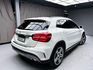 全台到府賞車 2014 Benz GLA250 4MATIC AMG X156型『小李經理』元禾國際車業/中古車/促銷中  第18張縮圖
