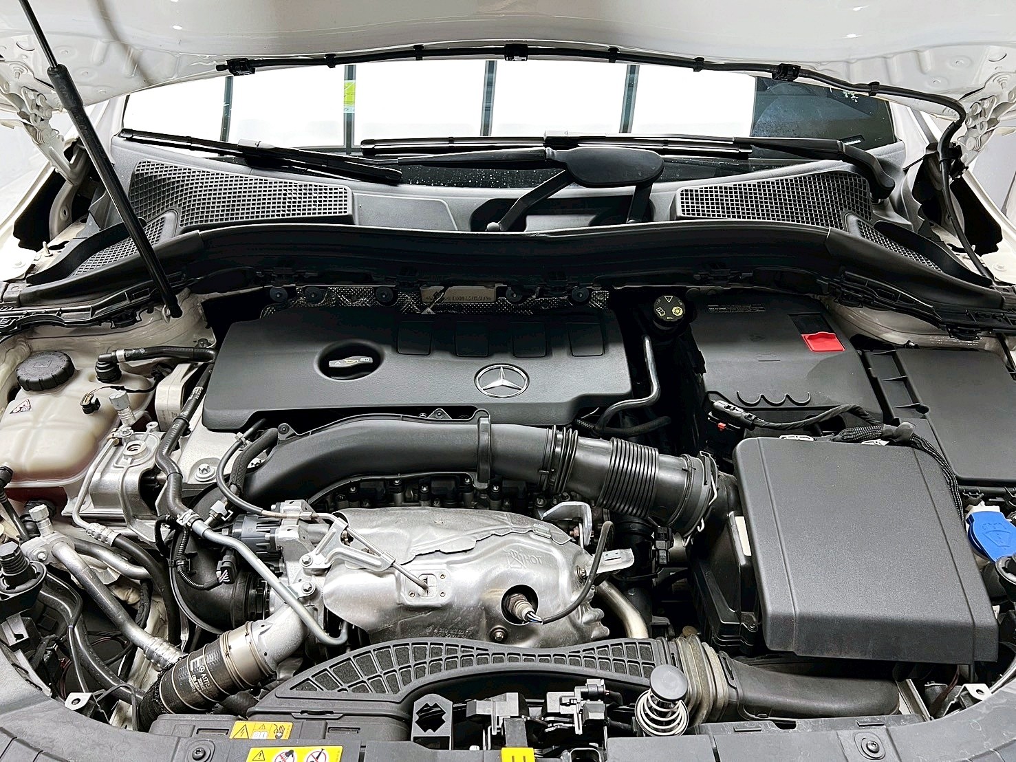 全台到府賞車 2021 Benz GLA250 AMG H247型『小李經理』元禾國際車業/中古車/促銷中  第16張相片