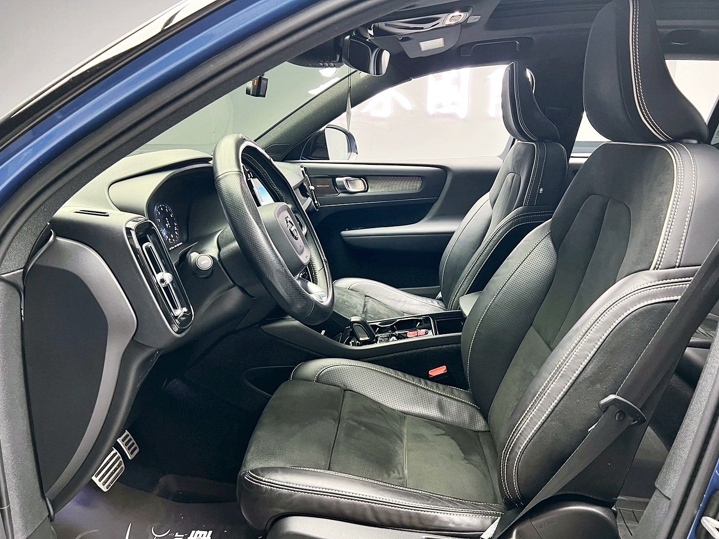 全台到府賞車 2020/21 Volvo XC40 B5 AWD R-Design『小李經理』元禾國際車業/中古車/促銷中  第15張相片
