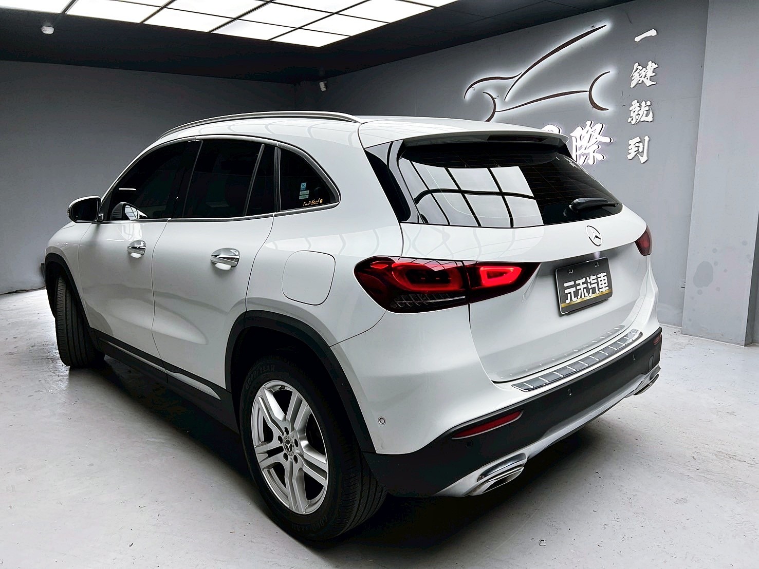 全台到府賞車 2020/21 Benz GLA180 豪華版 H247型『小李經理』元禾國際車業/中古車/促銷中  第3張相片